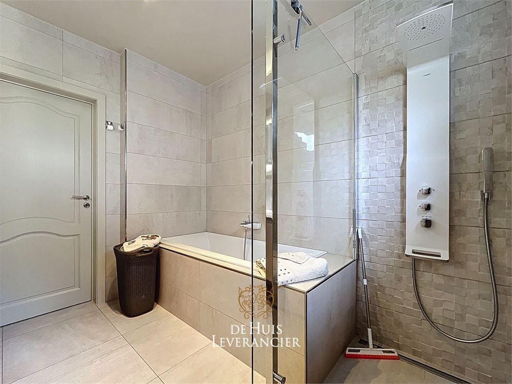 Exclusief wonen in Kontich ? Luxe, rust & ruimte met tuin met zwembad te koop ! foto 20