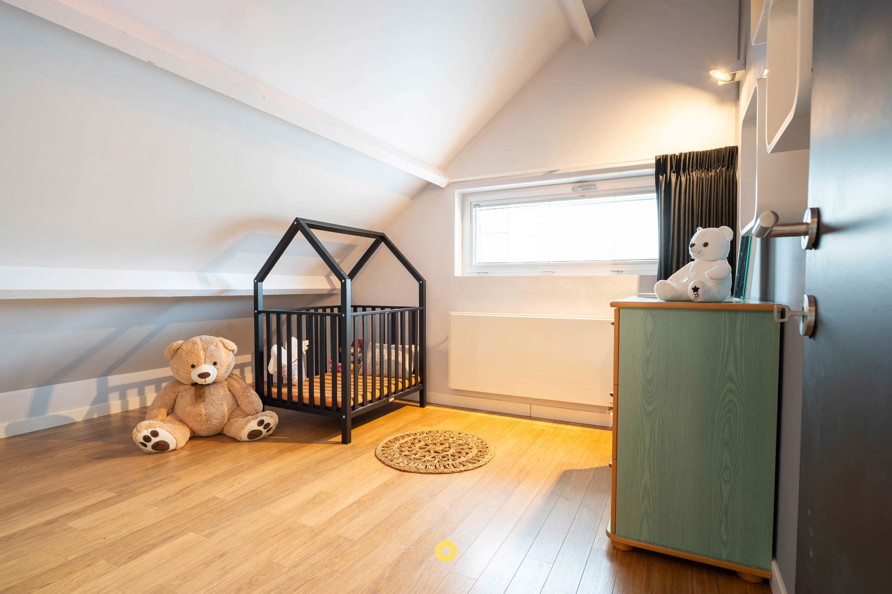 Rustig gelegen instapklare HOB met 4 SLK's, bureau en tuin foto 14