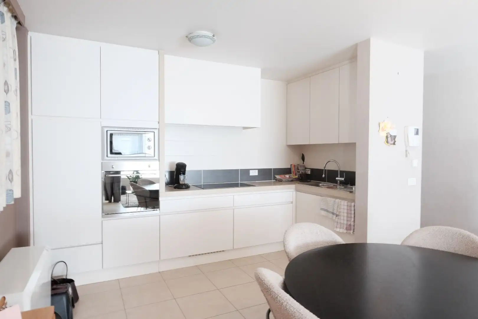 Gelijkvloers appartement op marktplein Gits foto 12