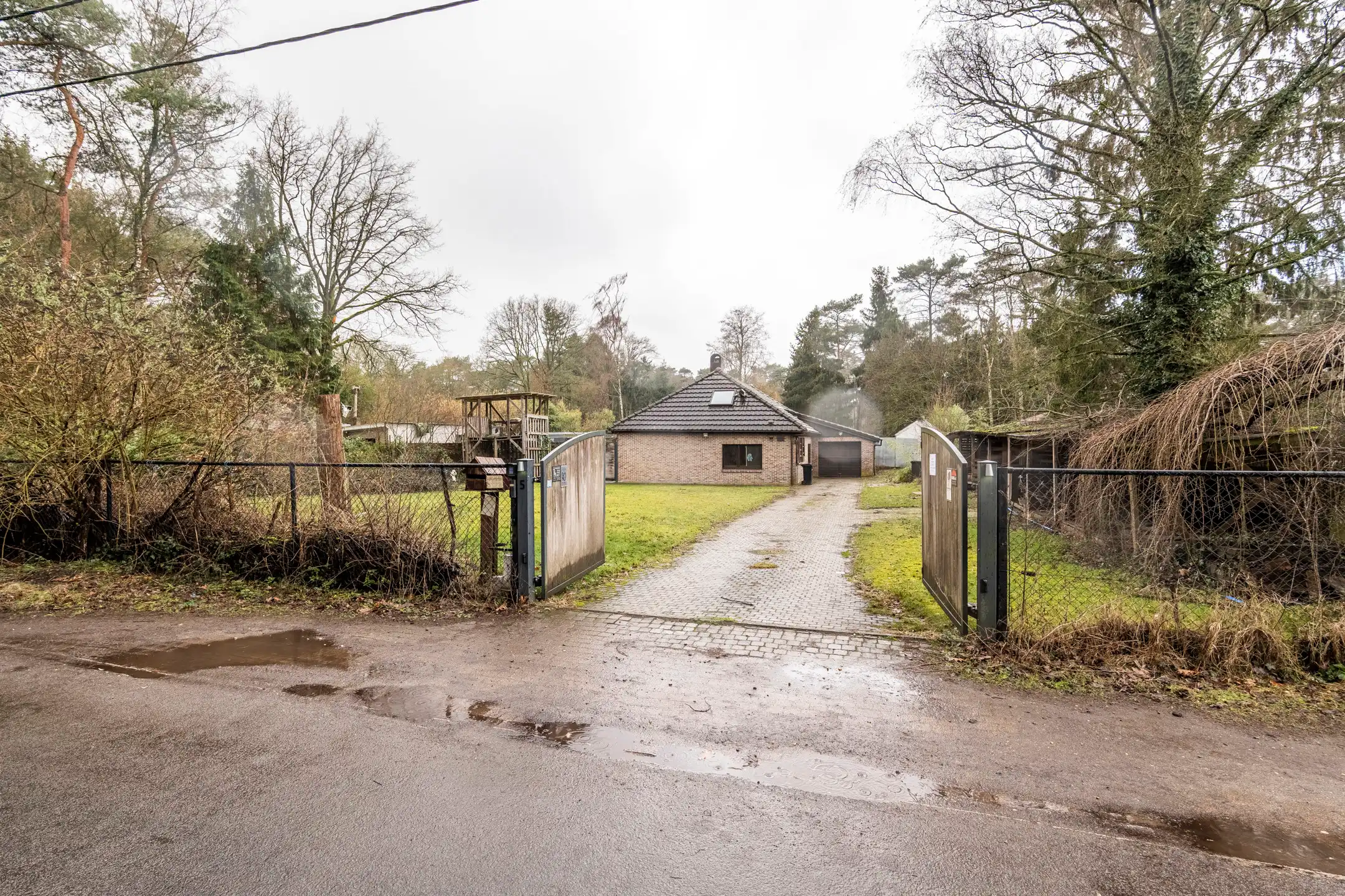 Prachtig perceel bouwgrond 2.475 m² met af te breken woning foto 6