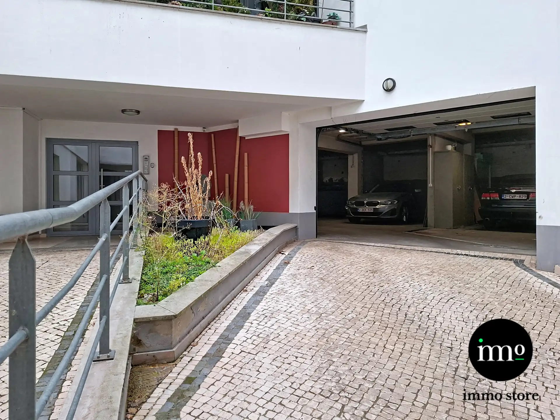 Instapklaar duplex-bureau met 4 parkeerplaatsen foto 3
