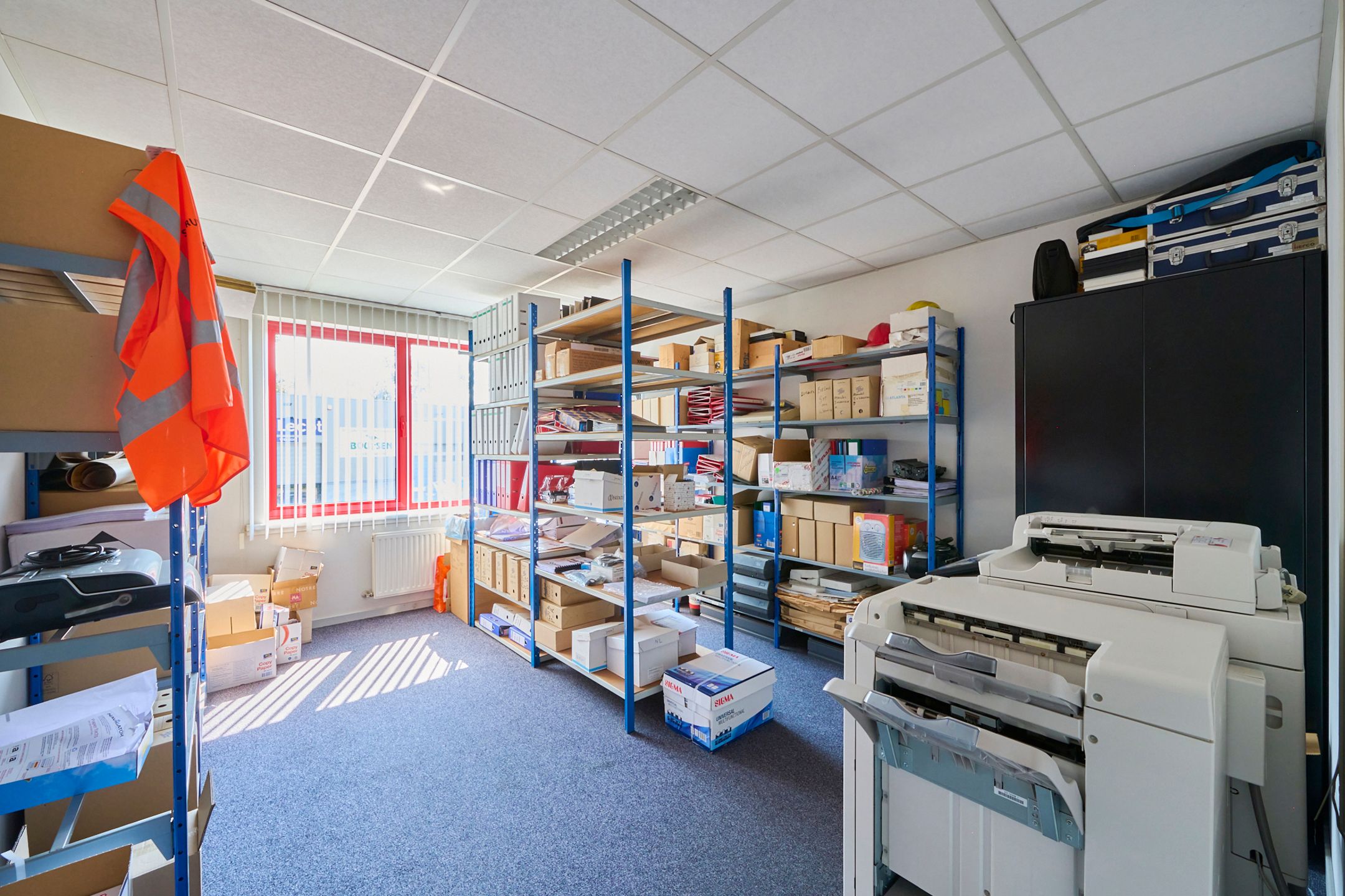  TE KOOP - HAL & KANTOOR in topconditie foto 23