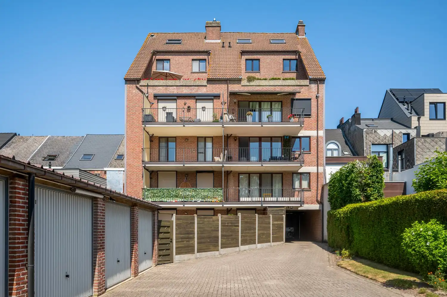 Triplex penthouse met 2 slaapkamers, ruim zonneterras en garagebox te Lier foto 17