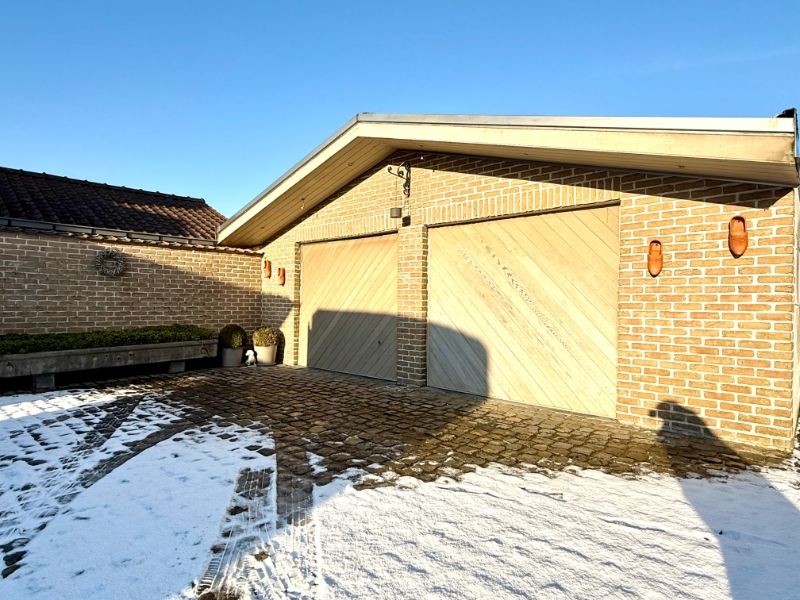 Ruime woning met 3 slaapkamers en dubbele garage foto 30