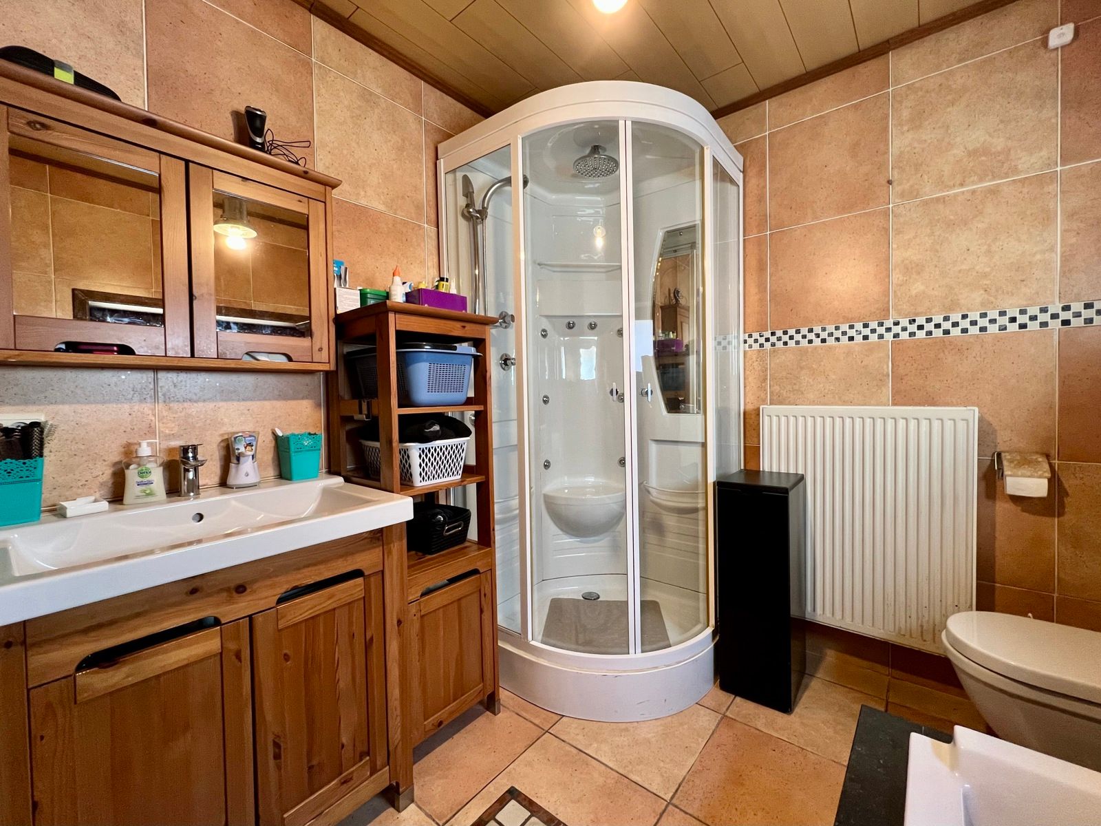 Solide woning met zeer gunstige ligging. foto 13