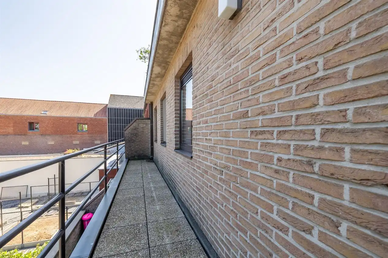 Appartement met twee slaapkamer en terras nabij centrum foto 3