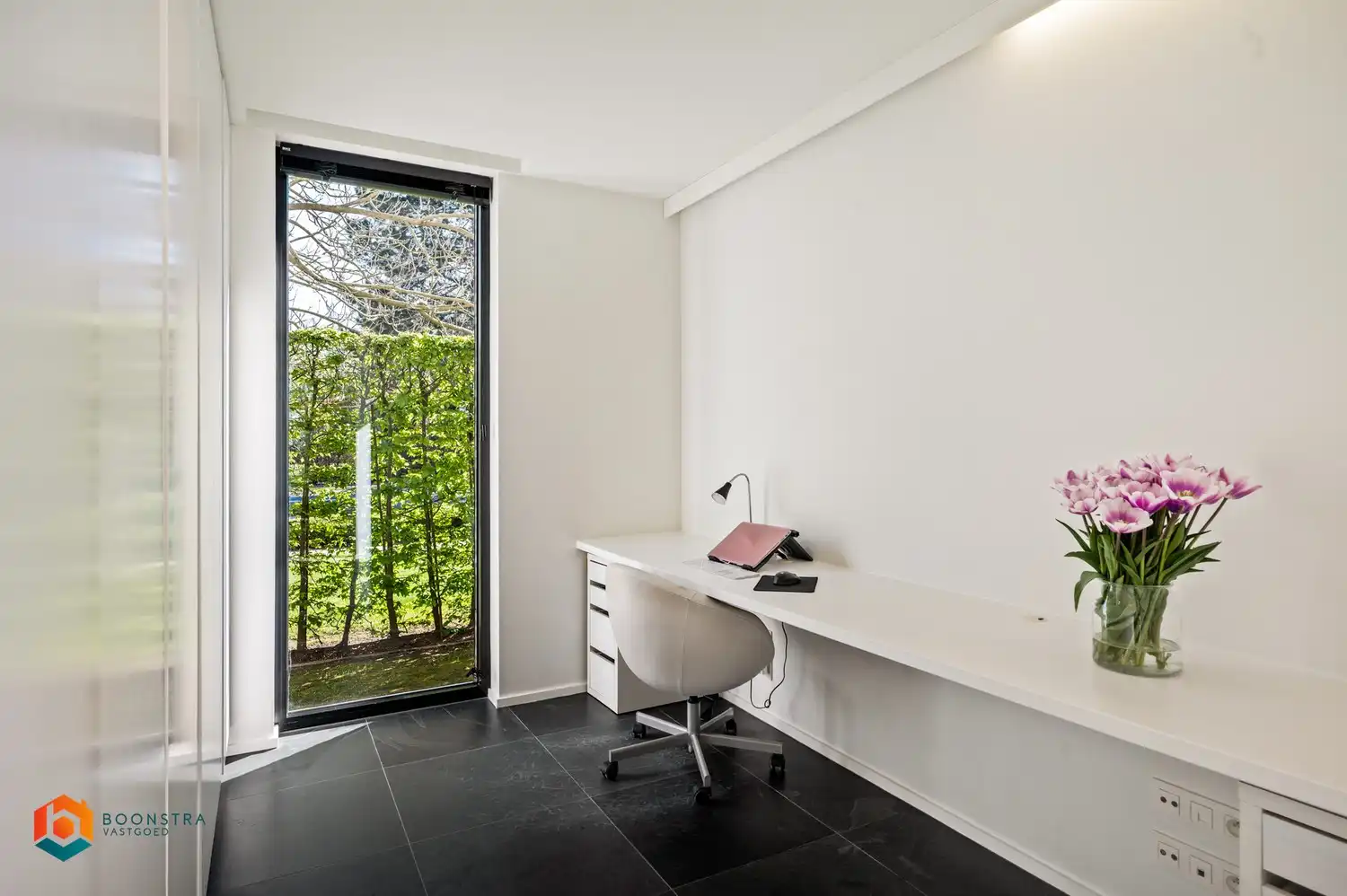 Energiezuinige villa met zwembad, wellness en praktijkruimte op een perceel van 998 m² te Putte foto 9