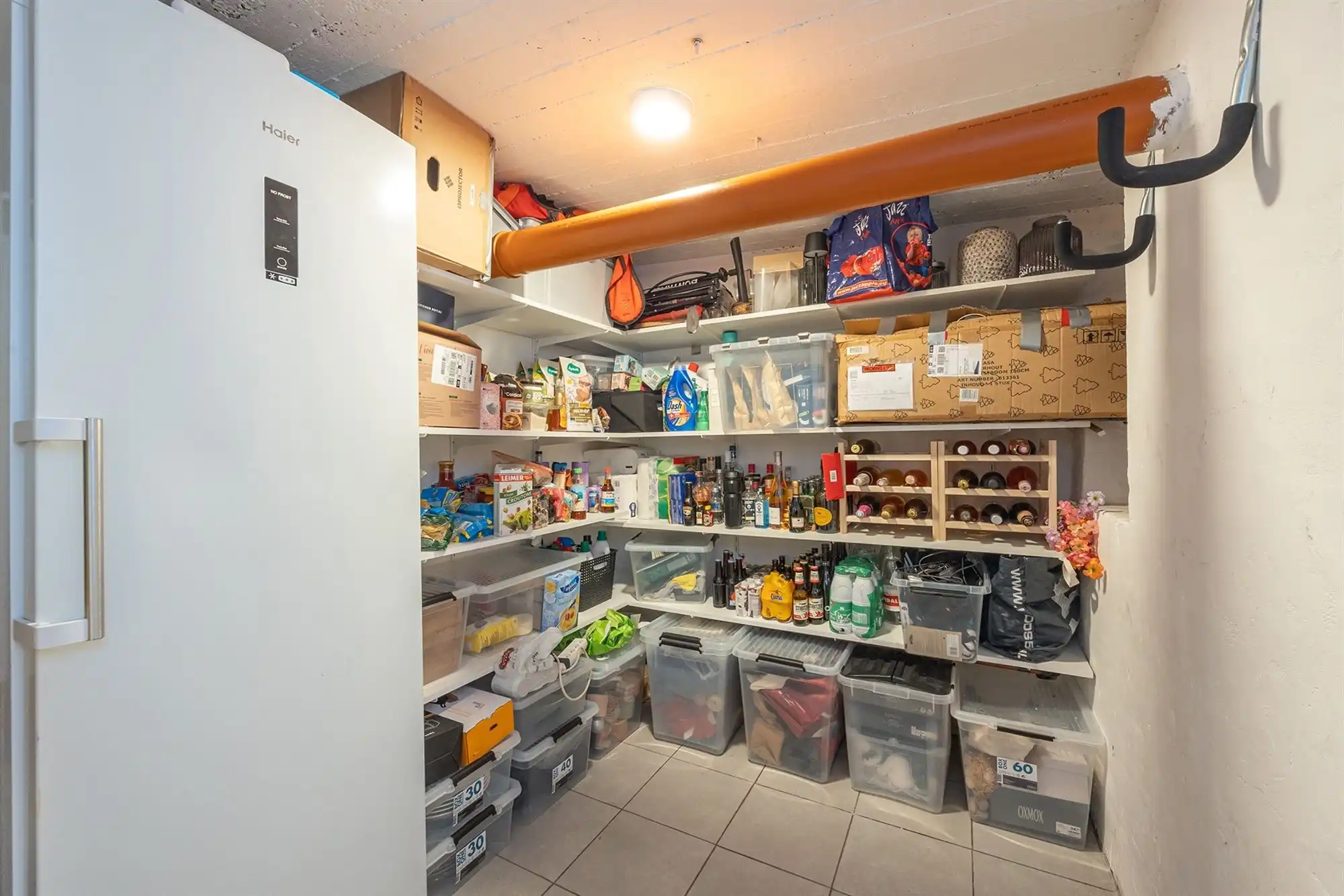 Instapklaar tweeslaapkamer appartement met terras in Deurne-Zuid foto 21