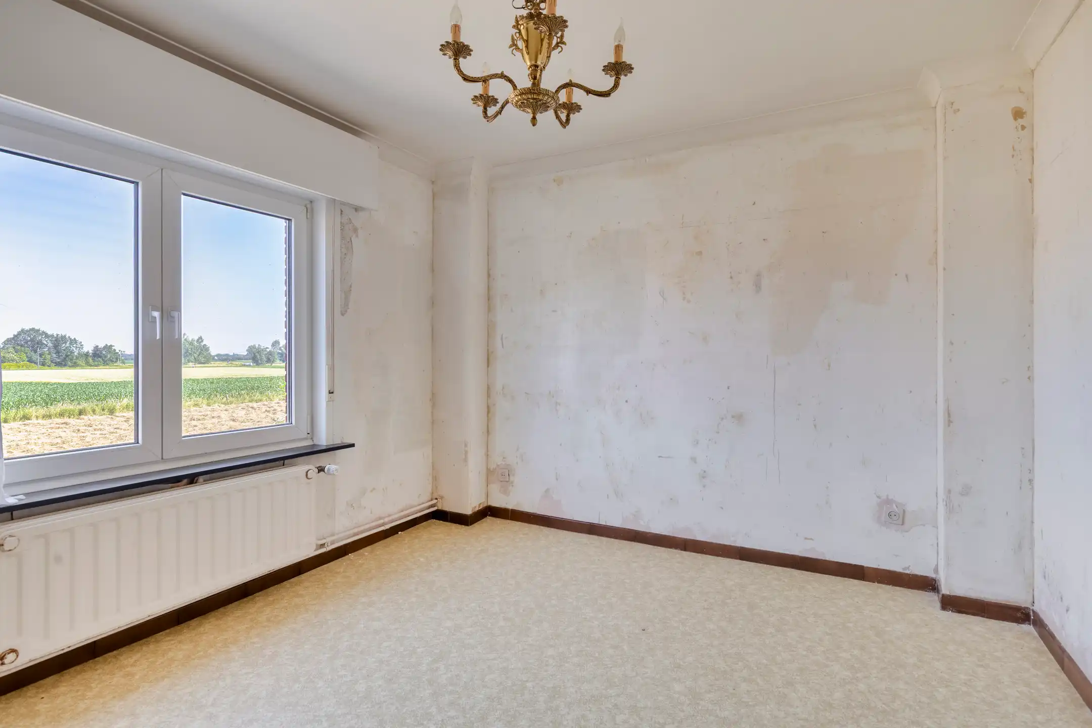 Charmante op te frissen woning met groen uitzicht foto 16