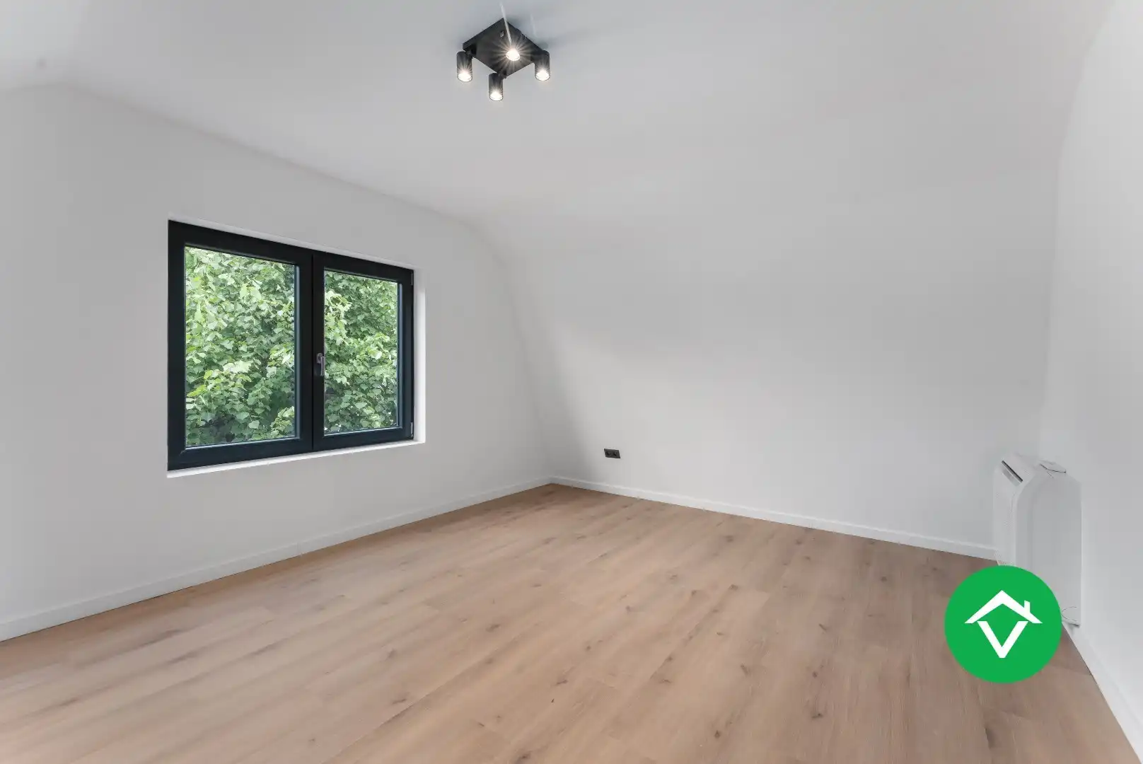 Gerenoveerde woning met 3 slaapkamers en stadstuin in hartje Roeselare foto 17