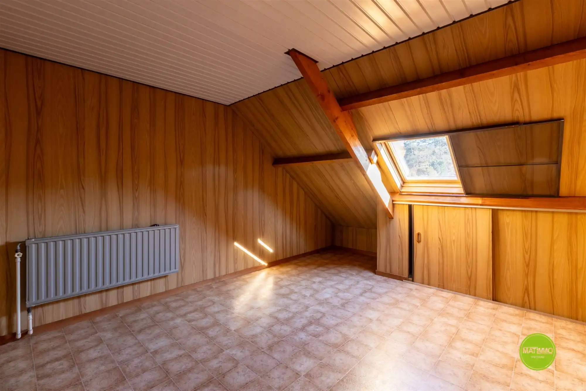 Ruime open bebouwing met 6 slaapkamers op 750 m2 grond foto 25