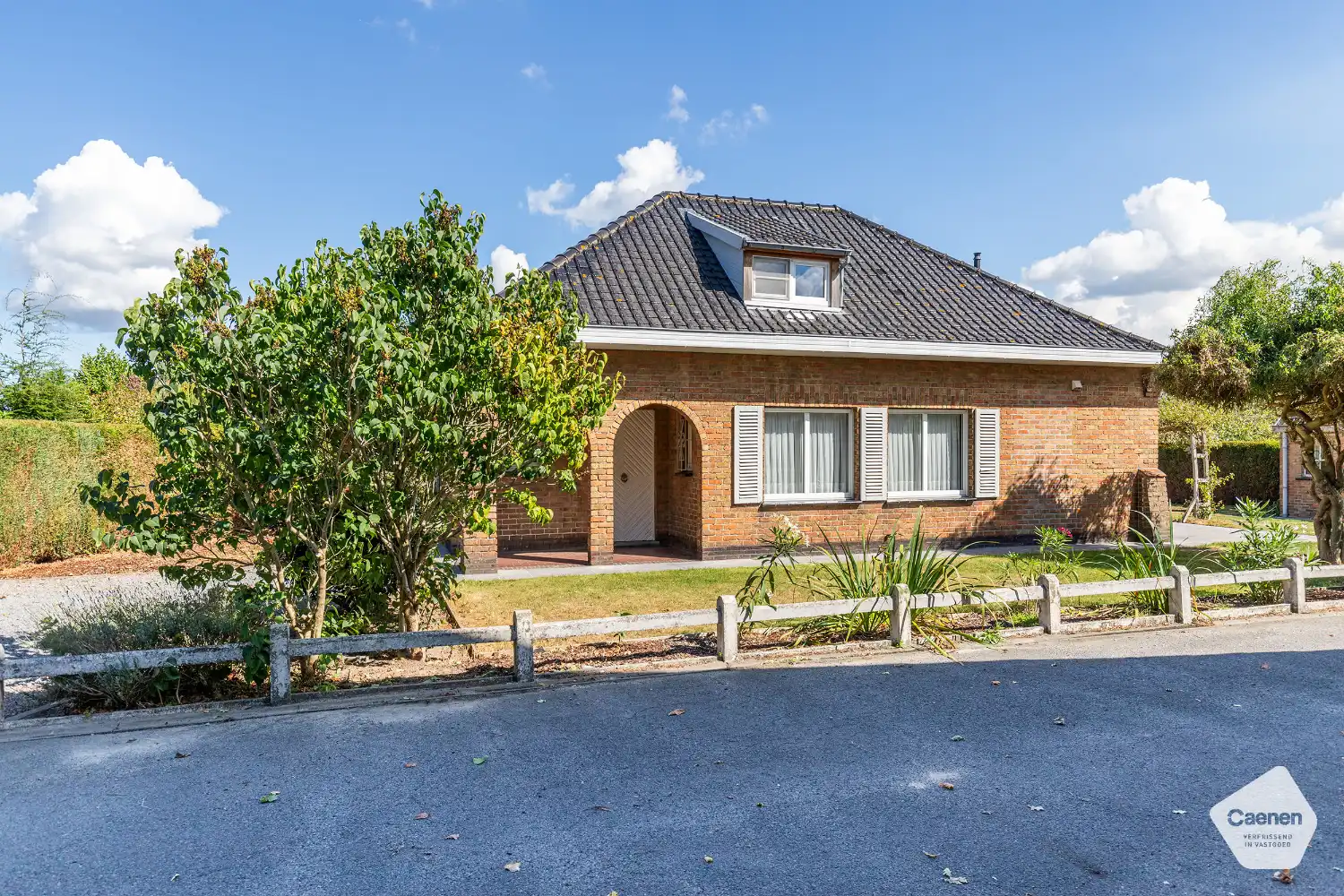 VRIJSTAANDE LANDELIJKE GELEGEN TE RENOVEREN WONING met 3 slaapkamers en MOOI PERCEEL VAN 980 m² foto 14