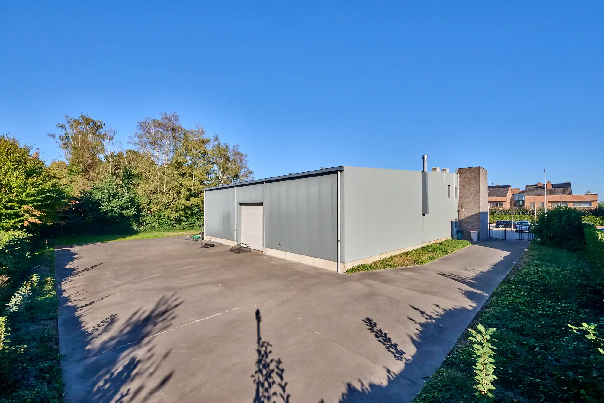 TE KOOP Dilsen-Stokkem: bedrijfsgebouw met appartementen foto 5