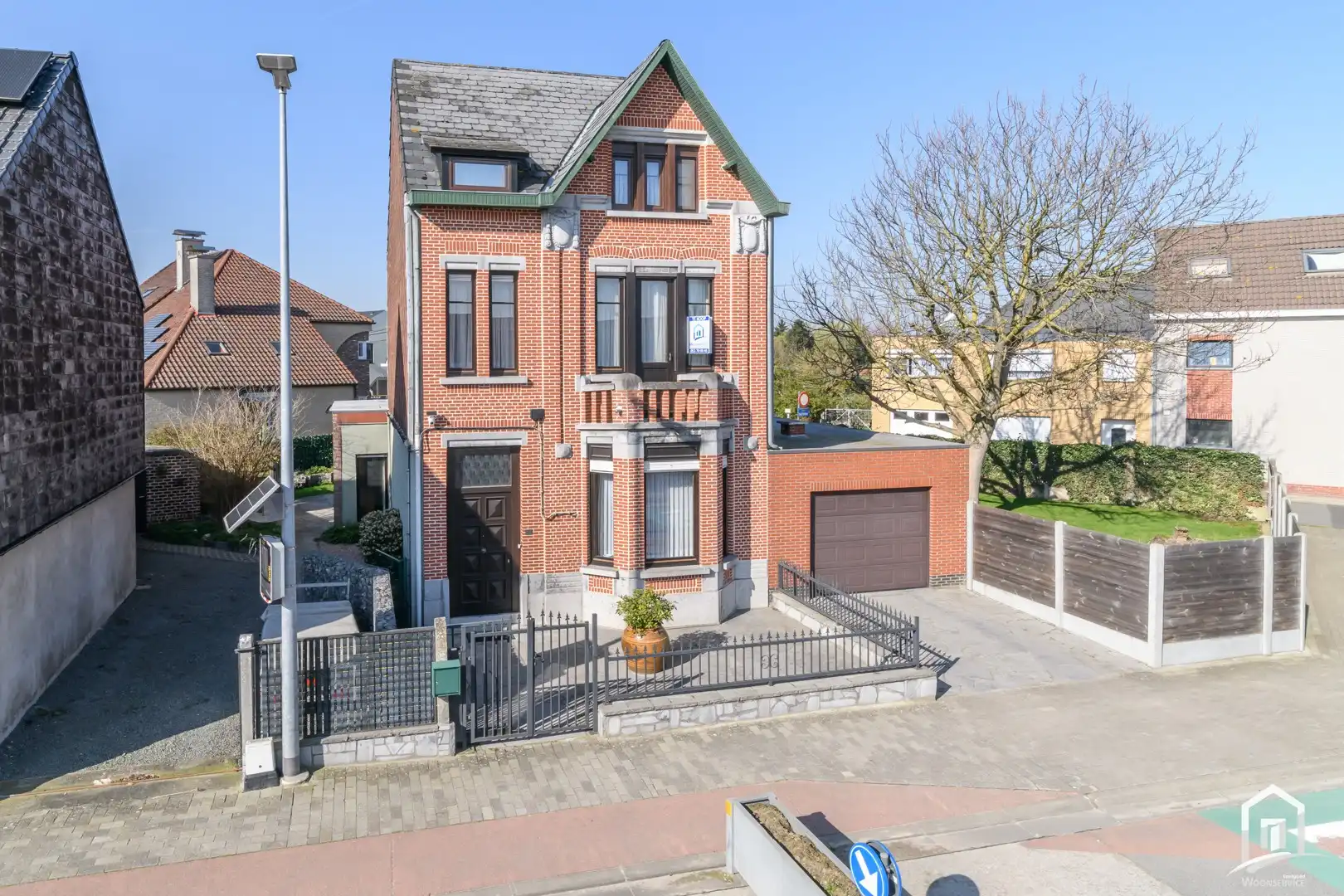 Karaktervol herenhuis met 4 slaapkamers te Haaltert foto 2