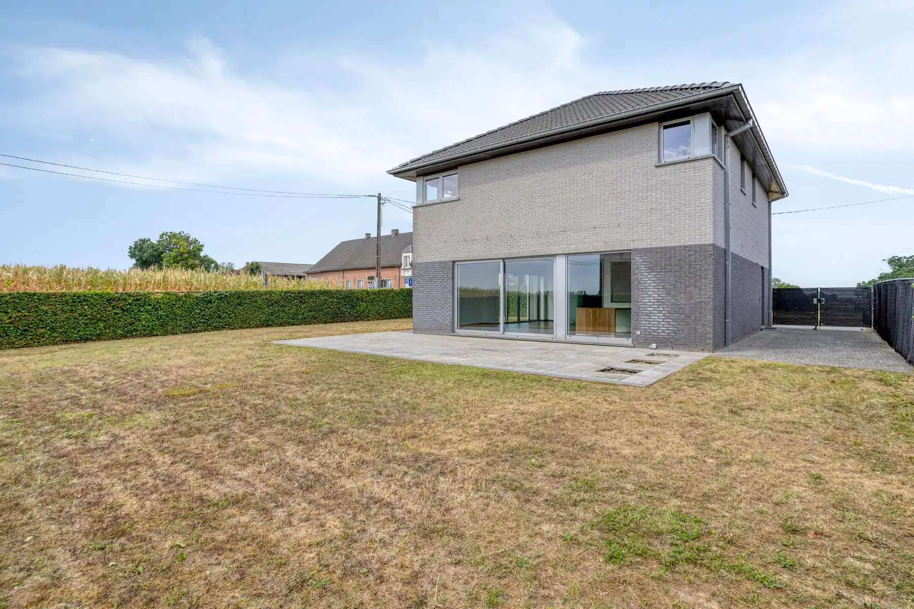 Ruime woning met 4 slaapkamers op landelijke ligging foto 10