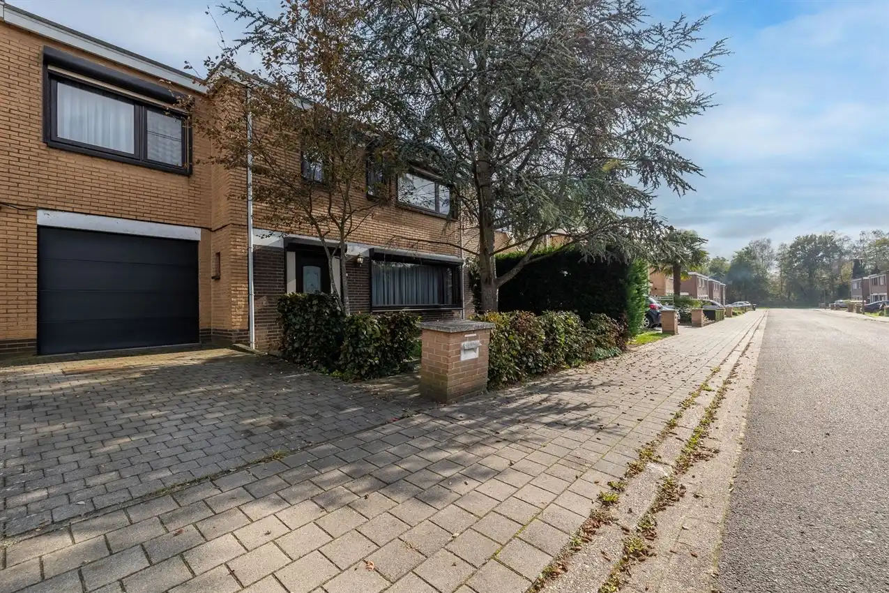 5 slaapkamers, garage en tuin in Aarschot – EPC D! foto 2