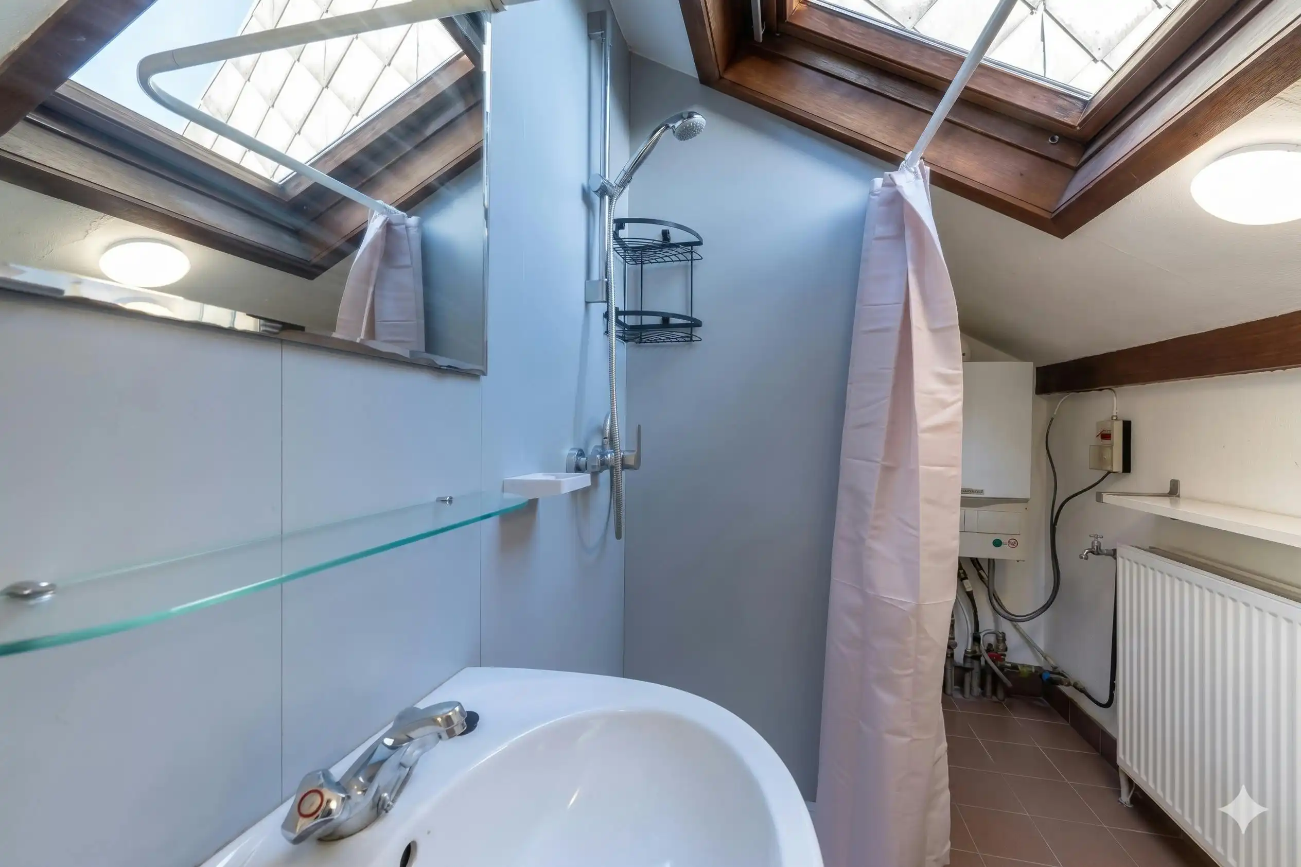 Veelzijdige opbrengsteigendom of woning in Gent te koop! foto 13