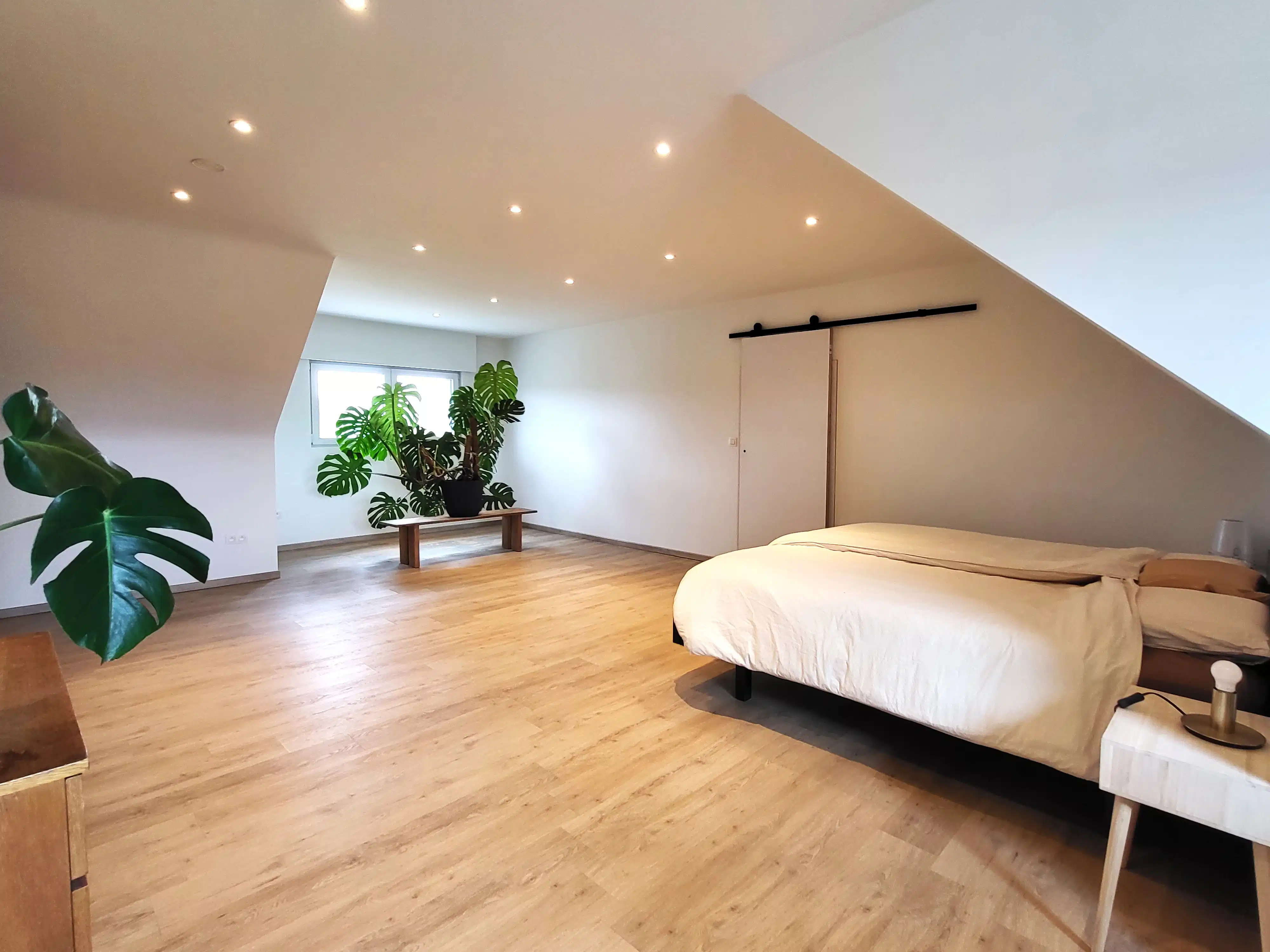 Totaal gerenoveerde woning van 2016-2017 op een perceel van 840 m², met oog voor comfort, ruimte en energiezuinigheid. foto 20