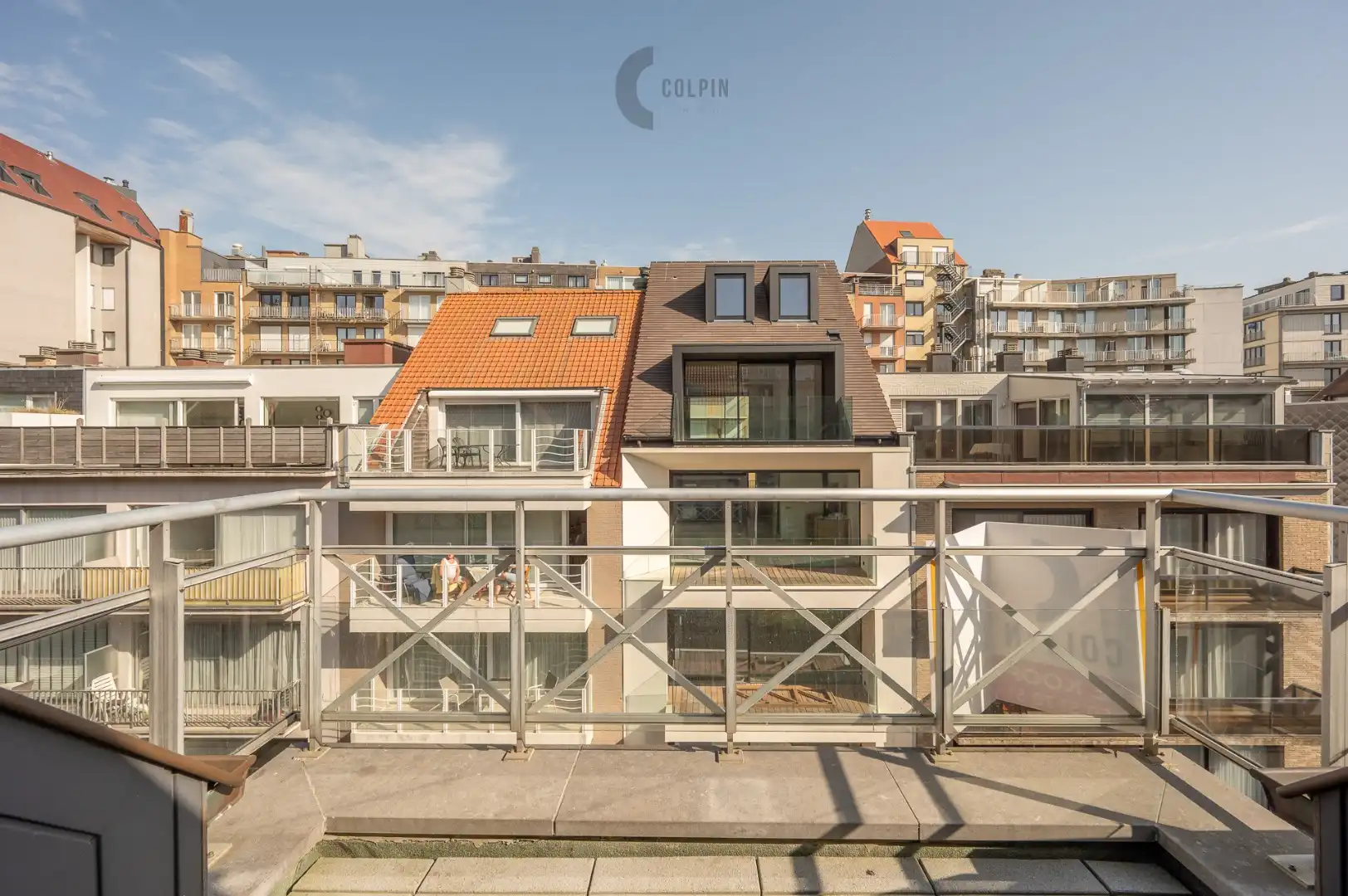 Instapklaar en lichtrijk penthouse vlakbij de zeedijk foto 4