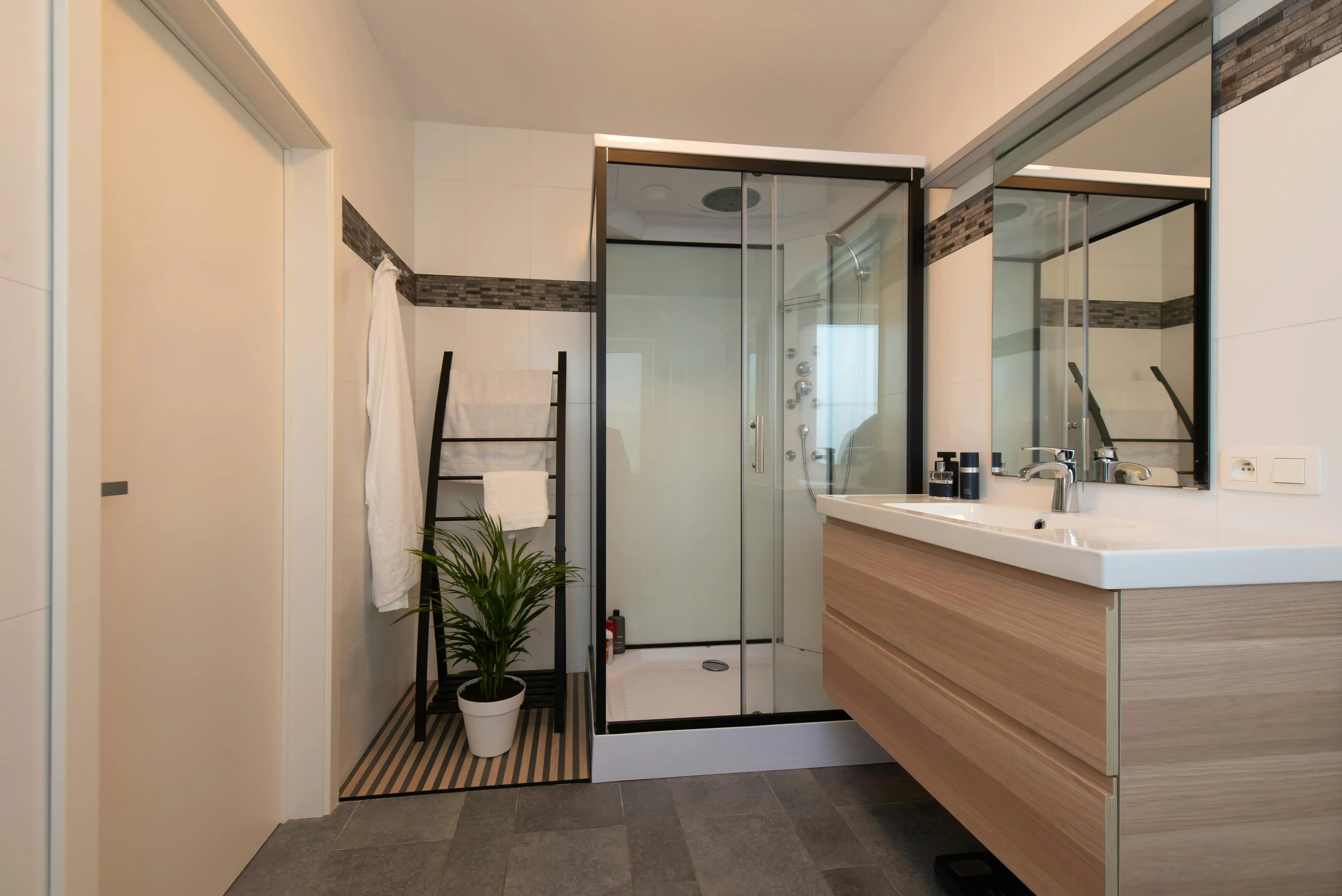 Villa op een prachtig perceel (1.349m²) te Oostende foto 14