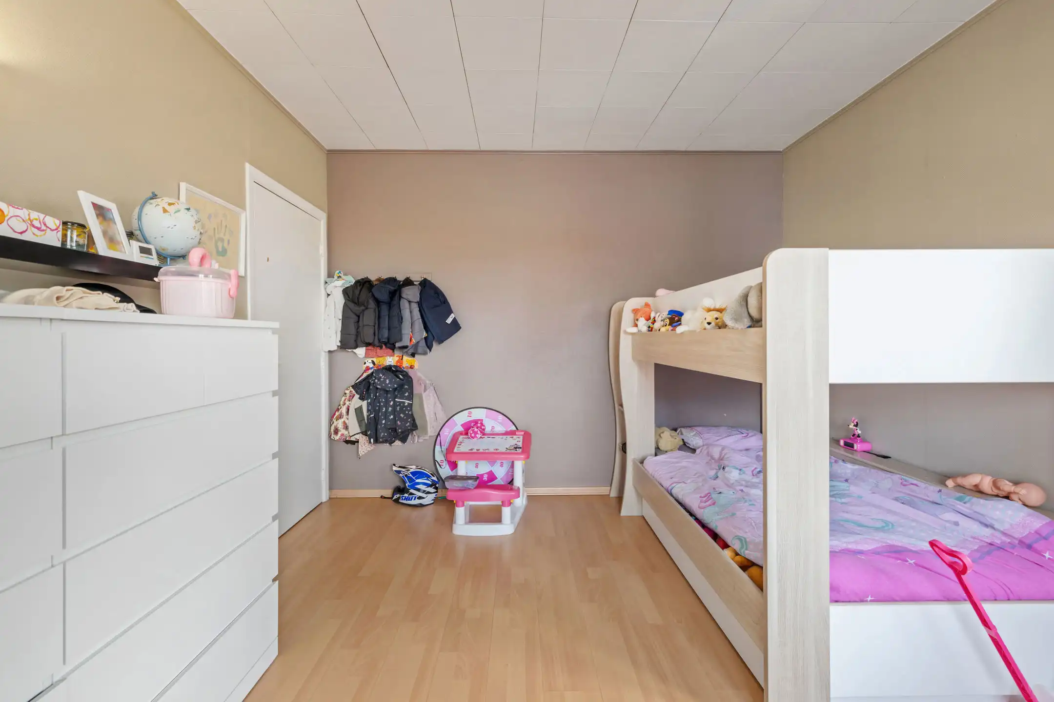 Bel-etage met 3 garages en tuin in het centrum van Bever foto 16