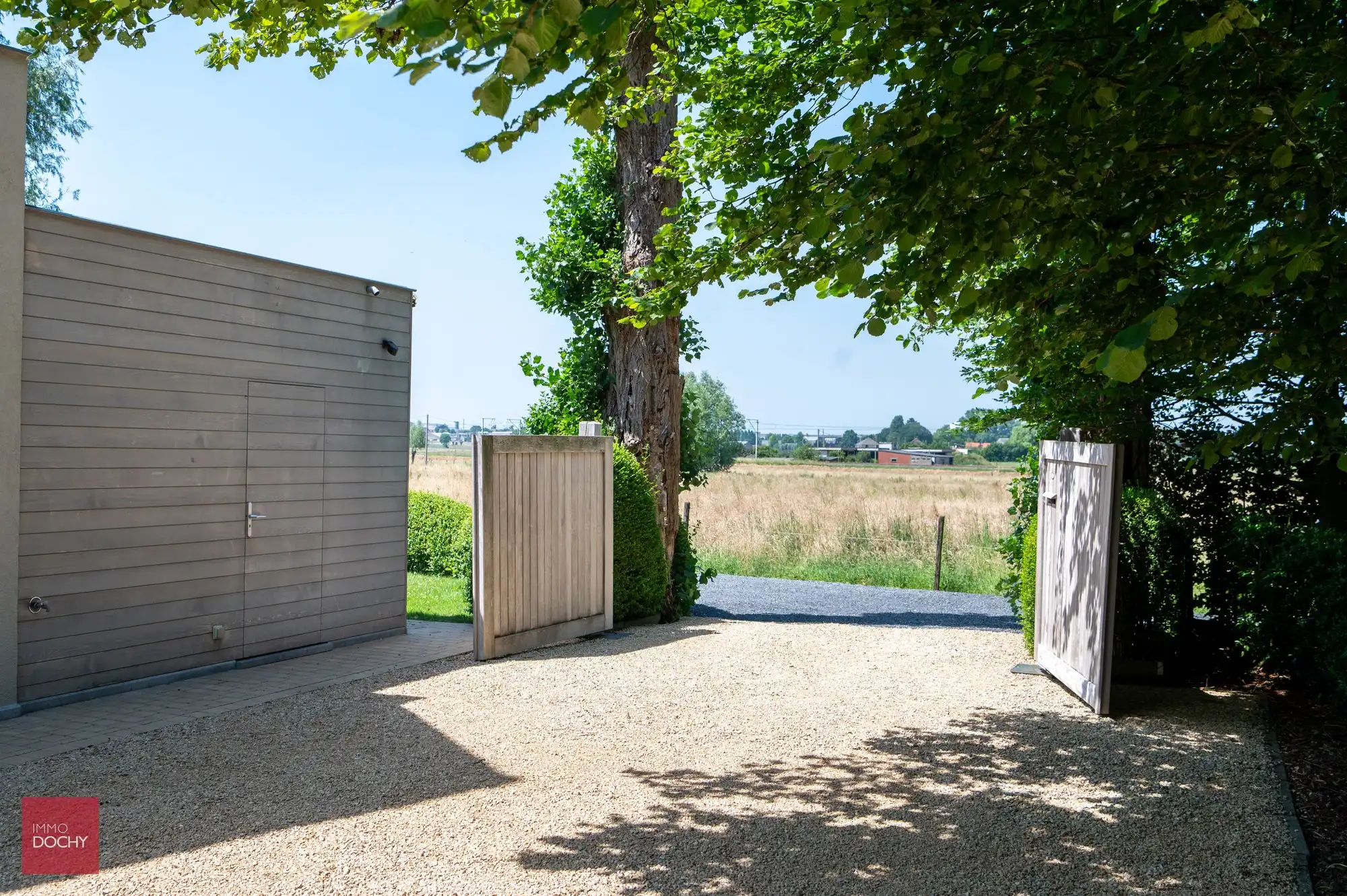 Uniek en discreet gelegen landhuis met private oprijlaan | Poelberg foto 2