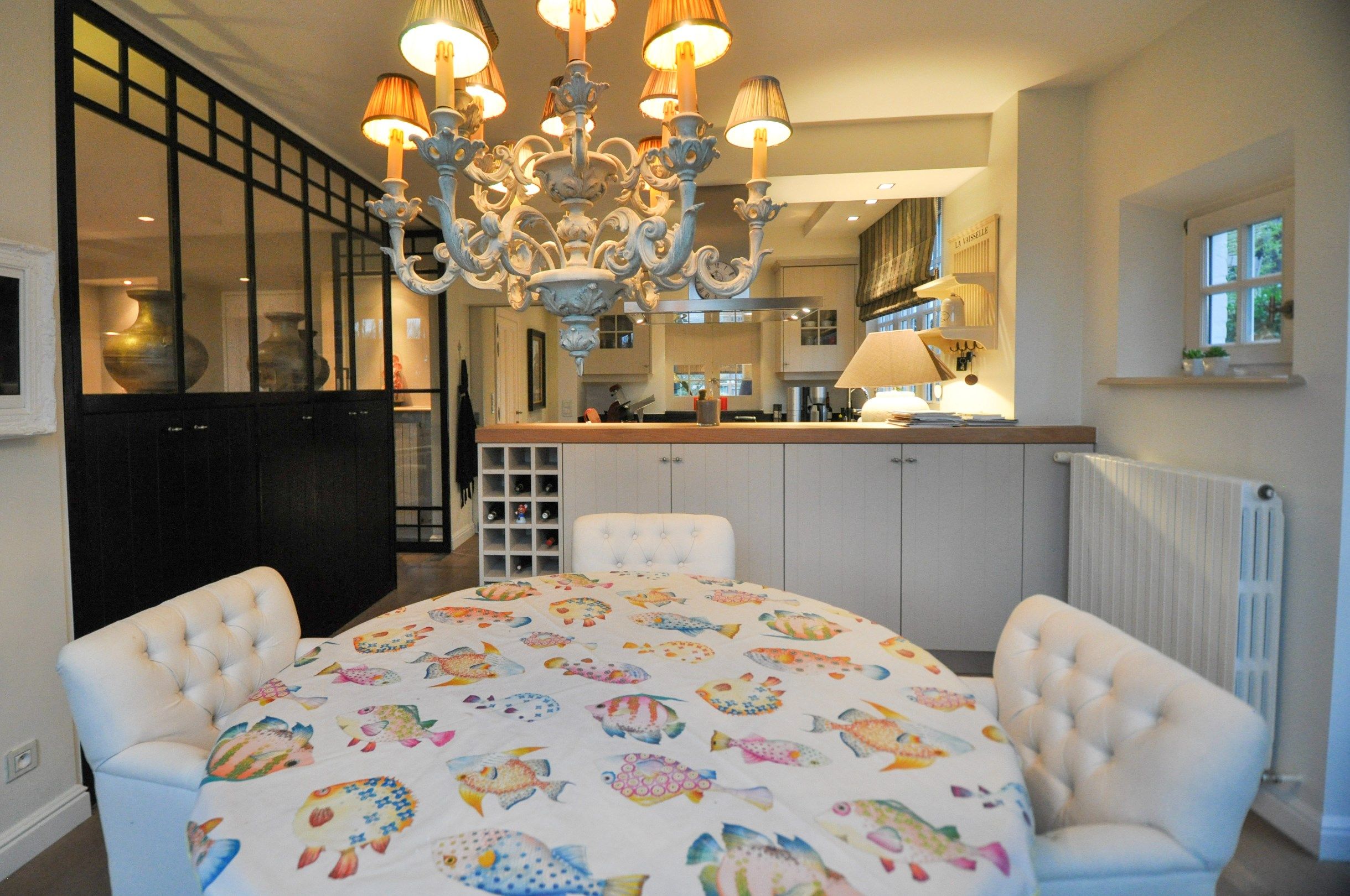 Charmante villa gelegen in een rustige residentiele wijk. foto 17