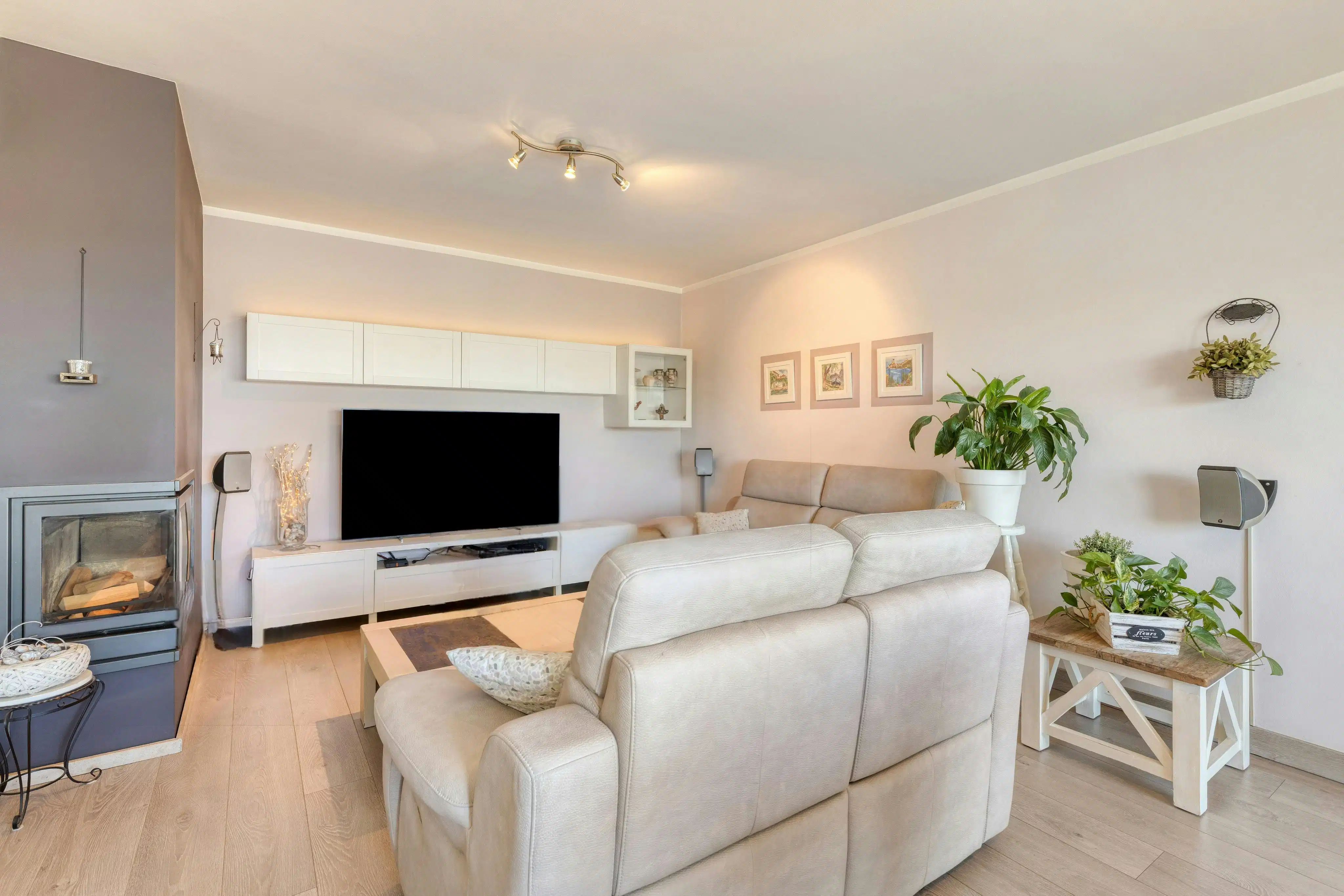 Appartement met 2 slaapkamers, terras en autostaanplaats te koop in Hoboken foto 4