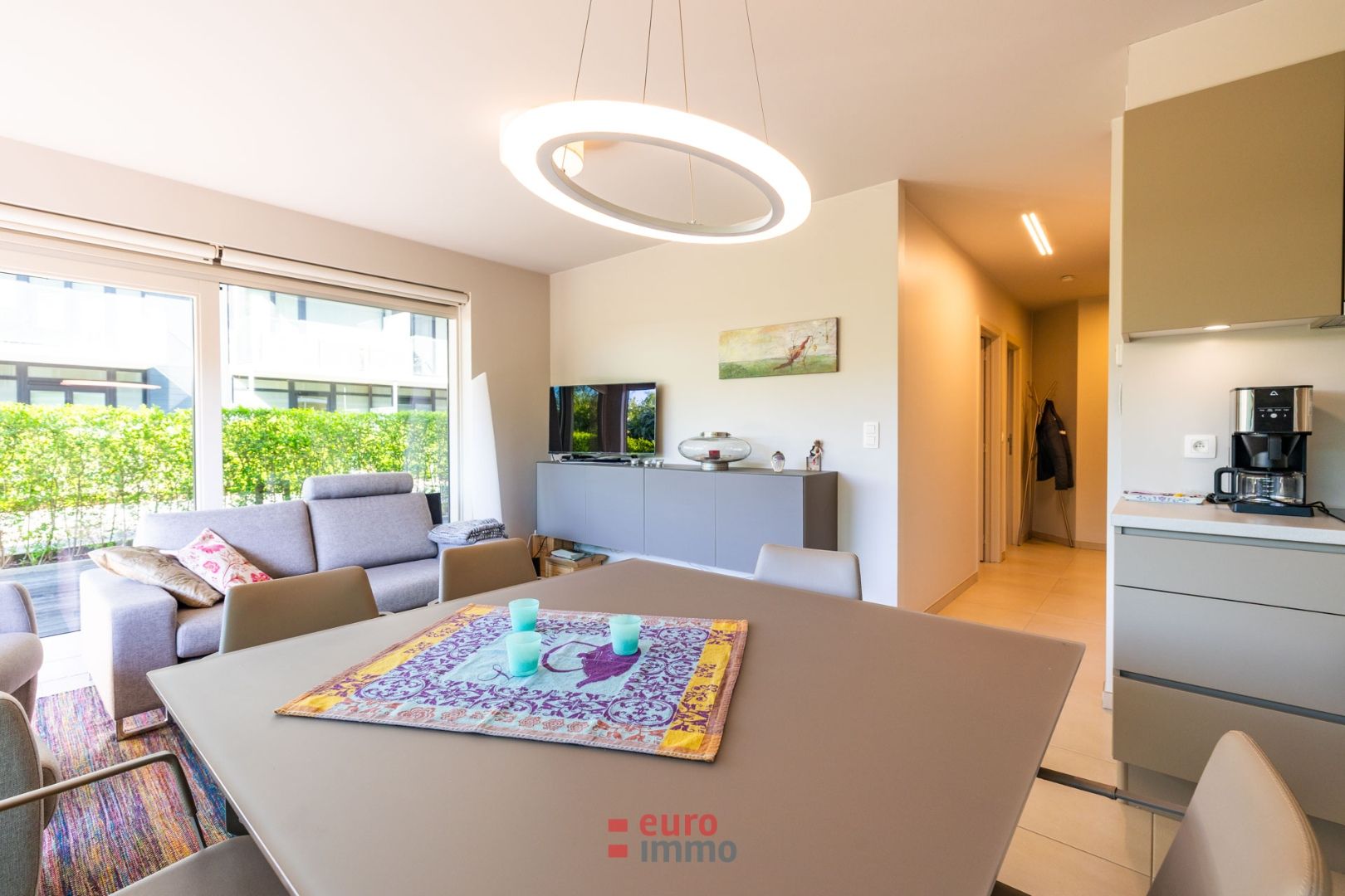 Super rustig gelegen appartement met immens groot terras! foto 5