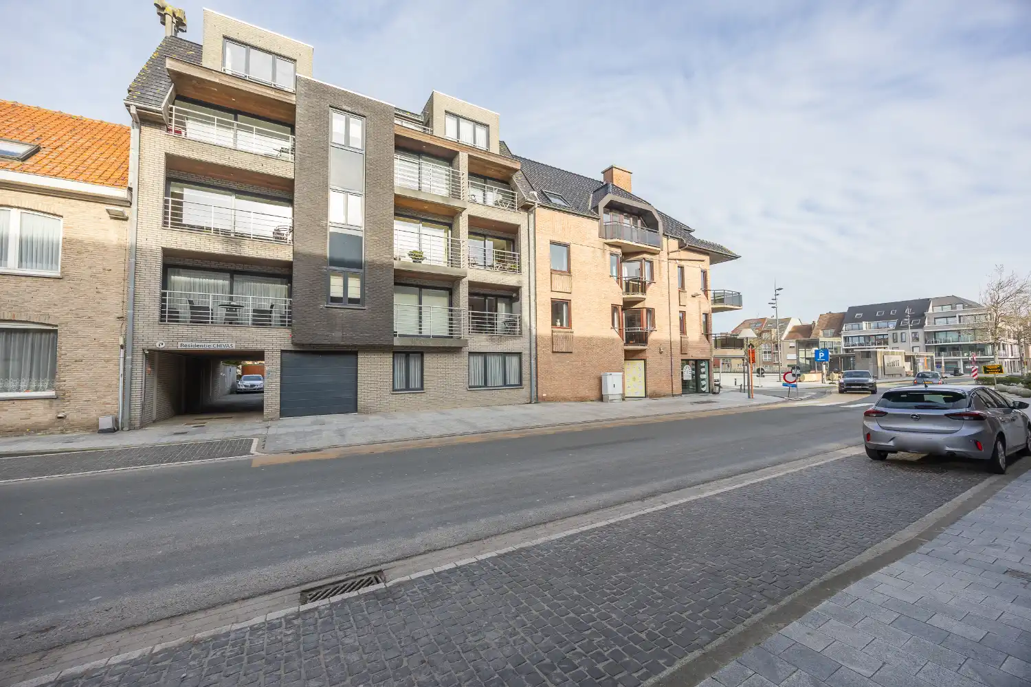 Parkeerplaats op zeer centrale ligging foto 3