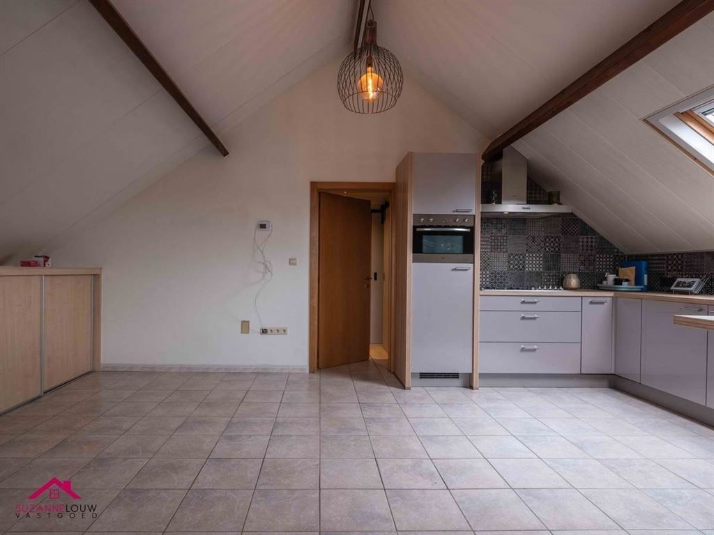 Gerenoveerde verrassend ruime vrijstaande woning foto 32