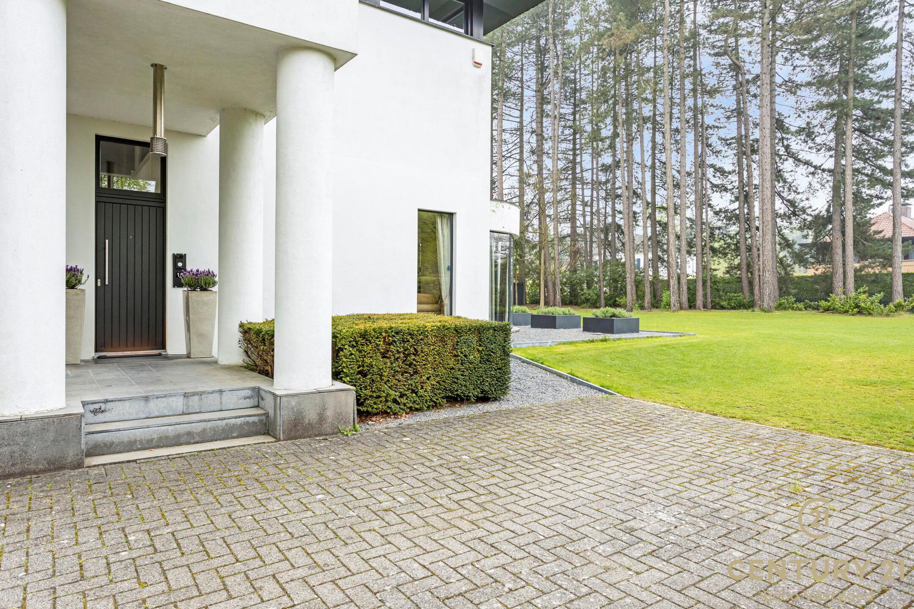 Villa met binnenzwembad en COMPLETE wellness op ca 2590m² foto 3