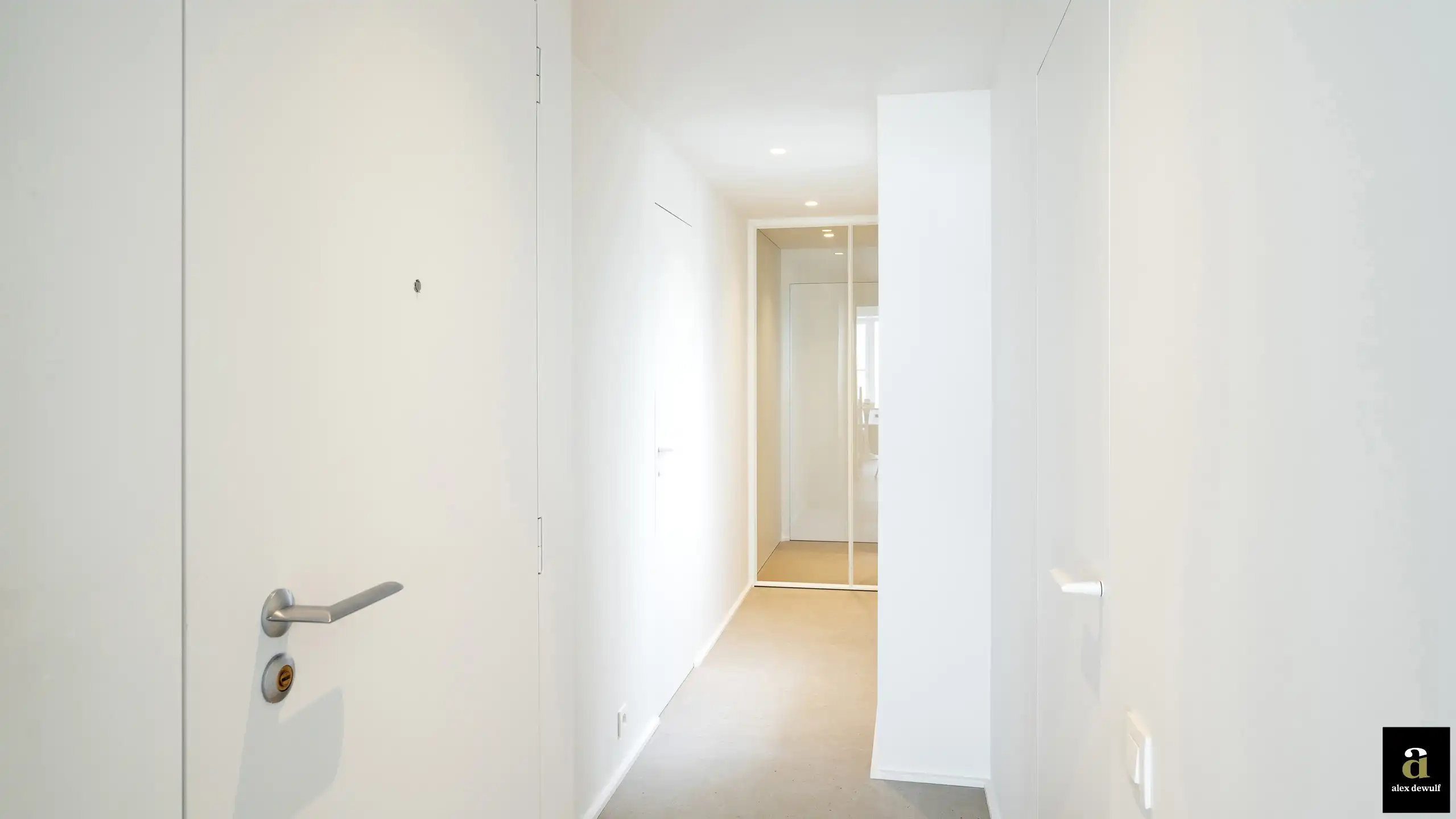 Mooi vakantie-appartement op de Zeedijk nabij het Rubensplein foto 11