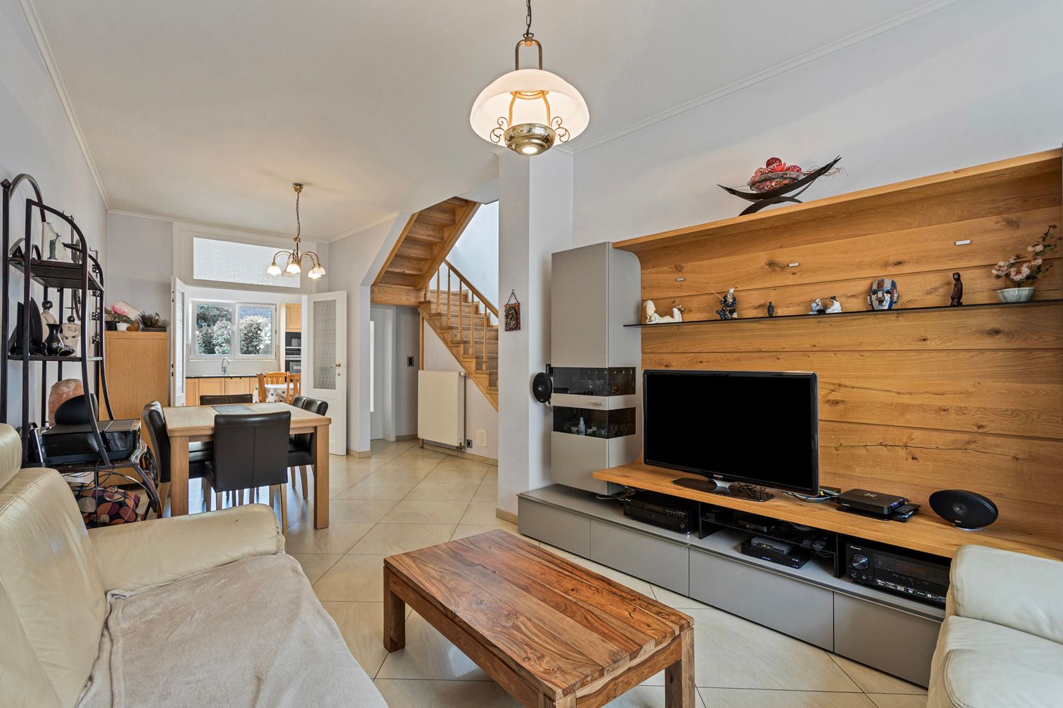 immo DAVID stelt voor: ruime 2-gevel woning met 6 slpks foto {{pictureIndex}}