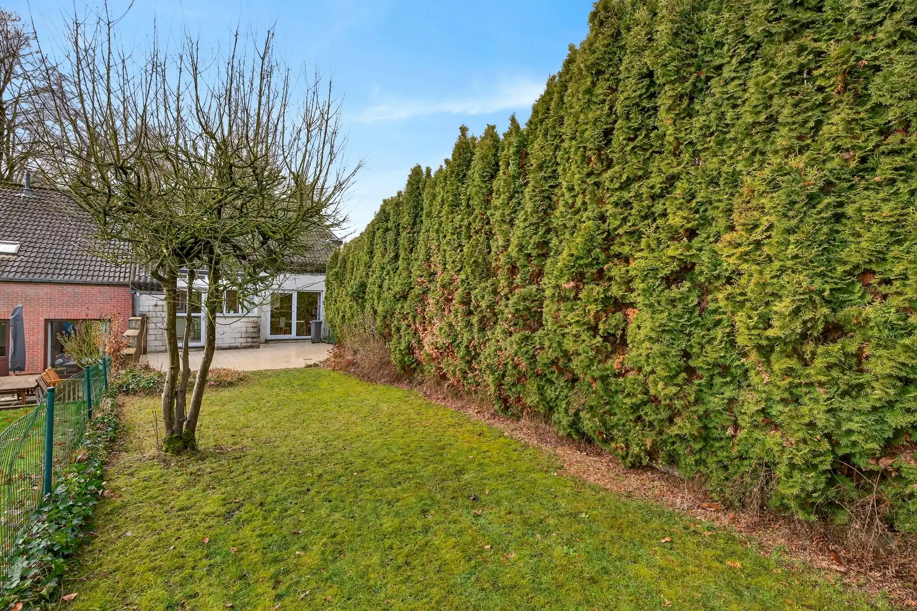 Ruime bel-étage met 4 slaapkamers en groen uitzicht foto 18