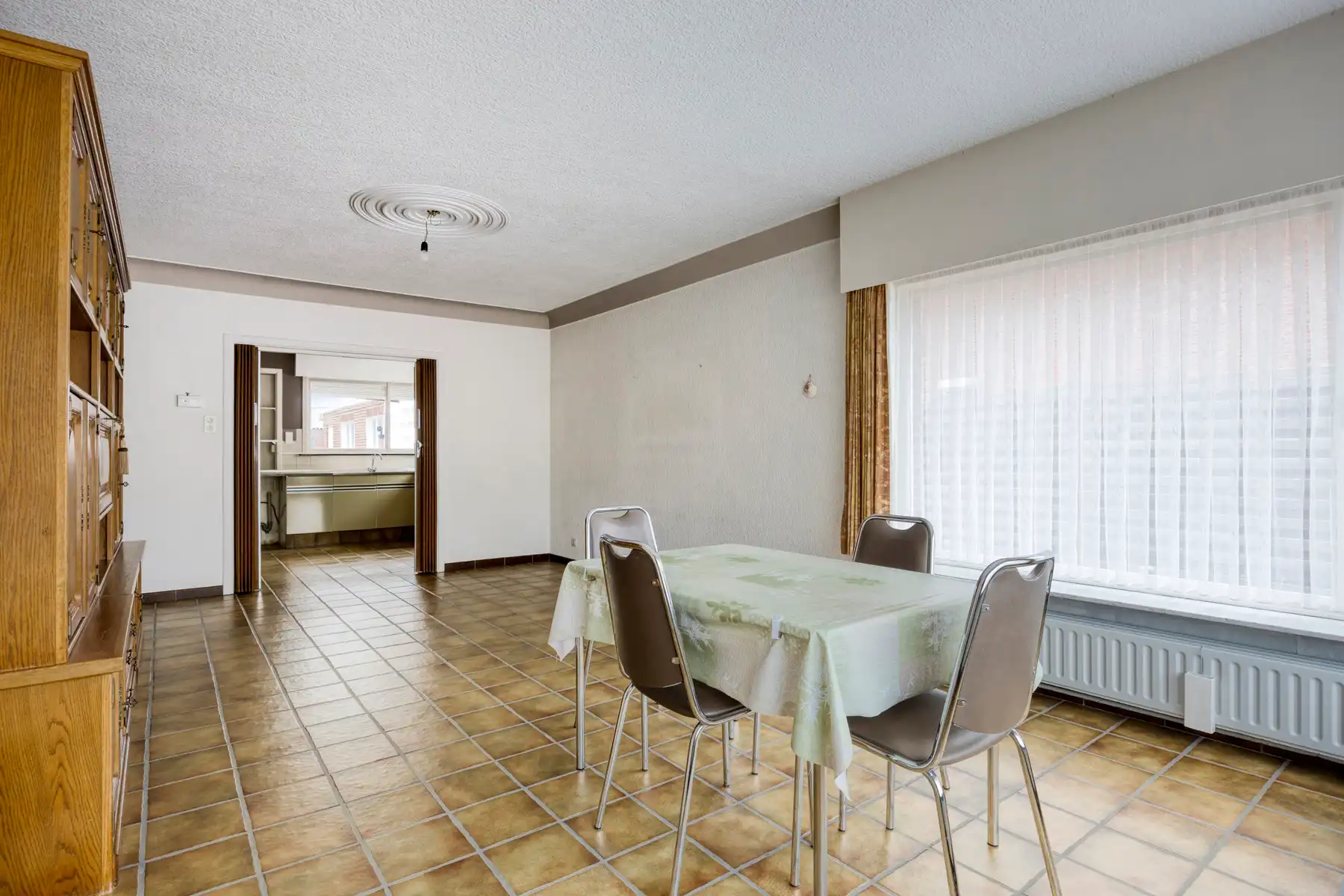 Woning met renovatiepotentieel in het centrum van Hechtel! foto 3