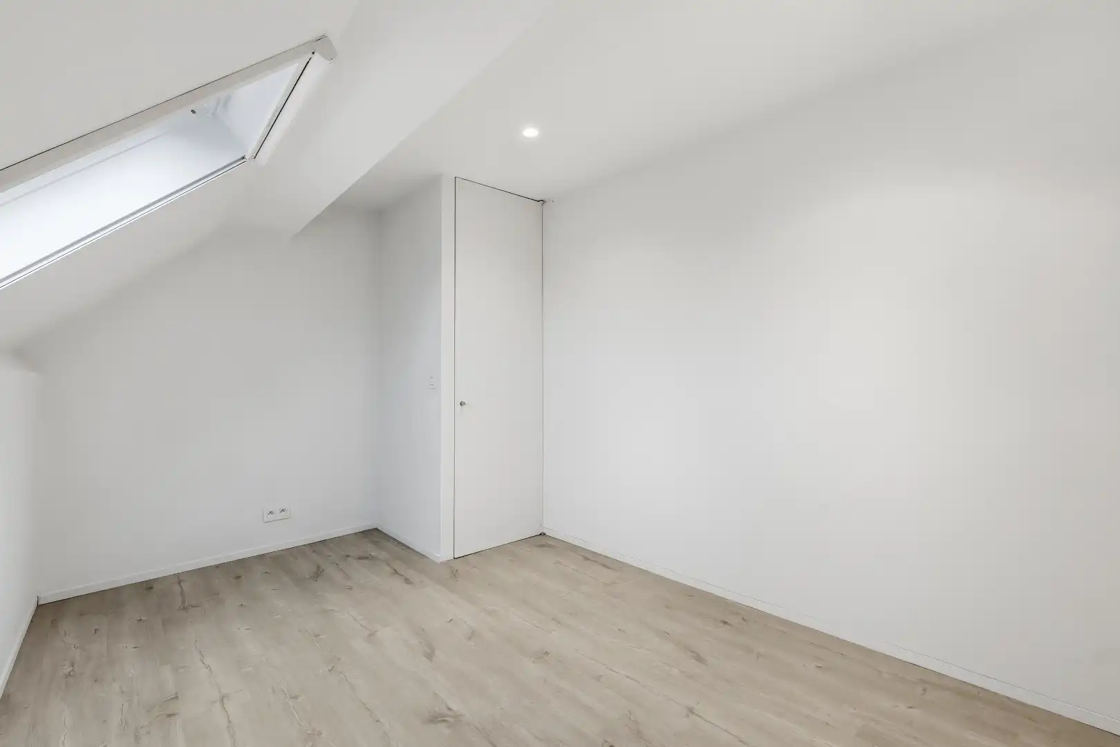 Alleenstaande woning met 4 slaapkamers in Merkem!  foto 16