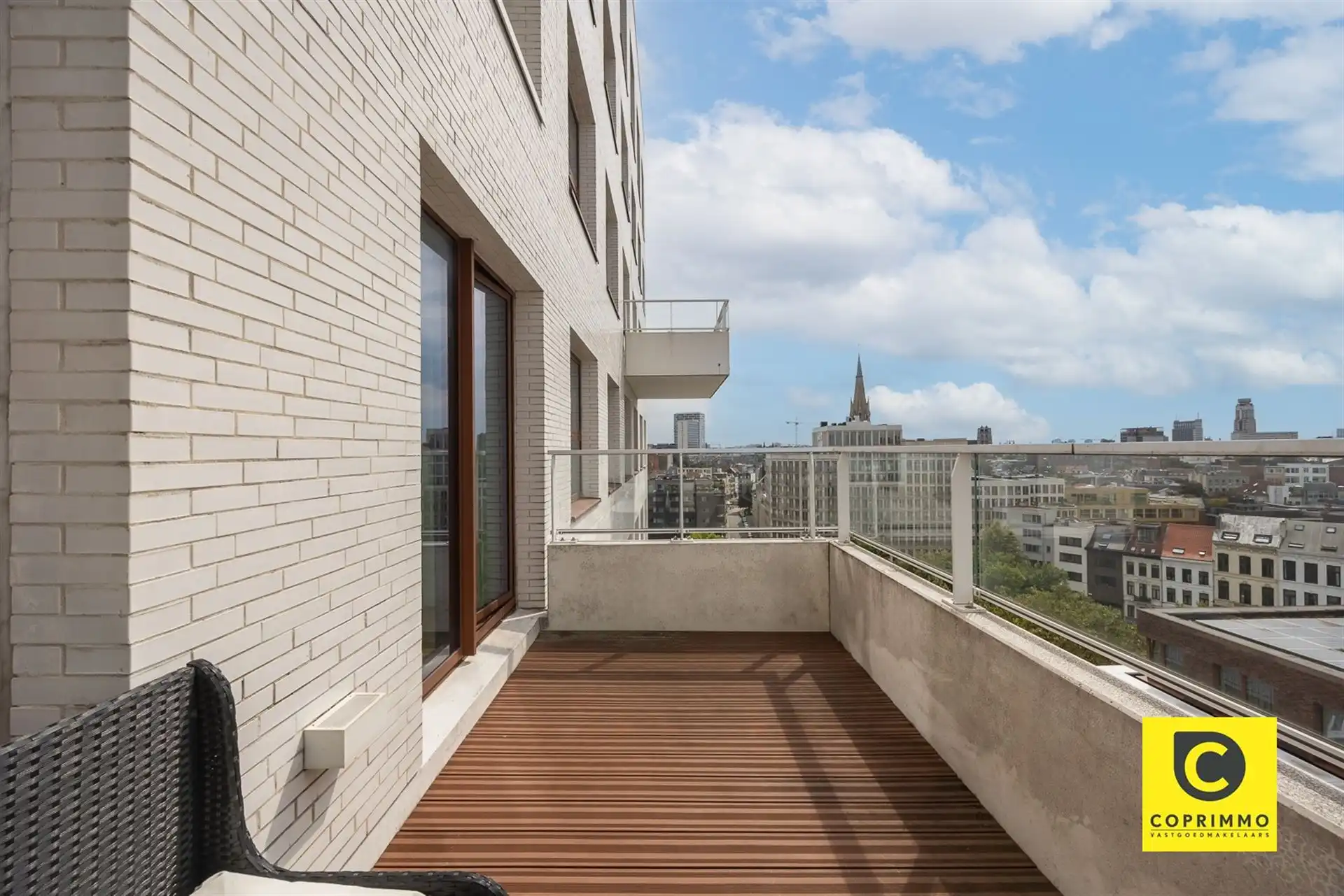 Exclusief energiezuinig app met ruim terras en fenomenaal uitzicht foto 3