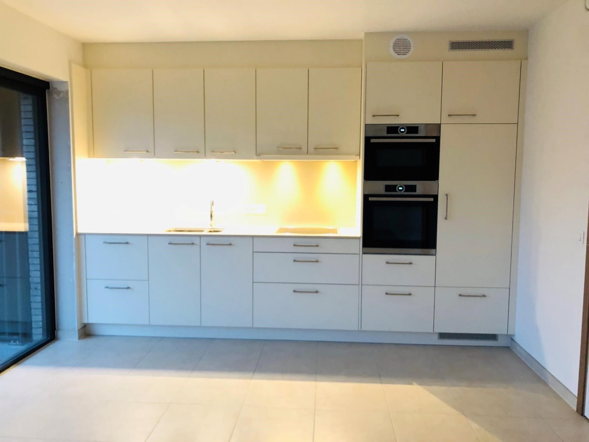 Luxe appartement met terras en lift in Hamme, 2 slaapkamers foto 3