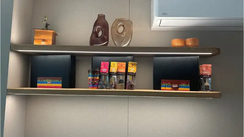 Overname instapklare ontbijt- lunchzaak in Sijsele Damme foto 7