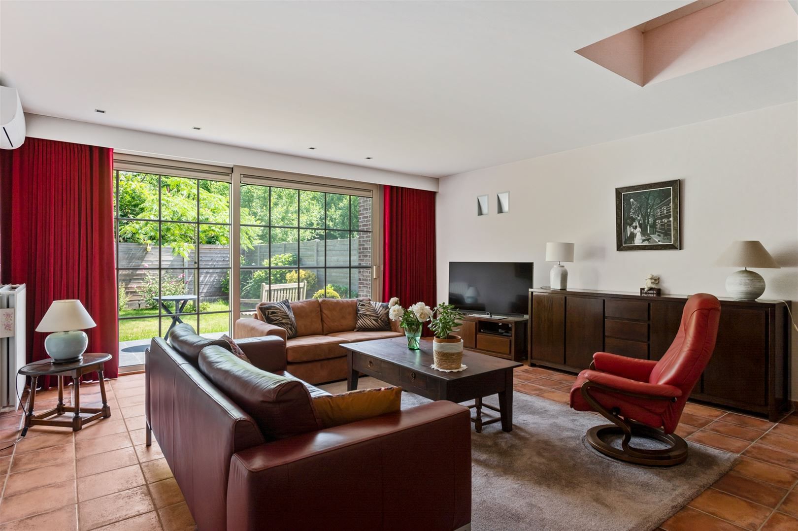 Perfect onderhouden halfopen woning met zonnige tuin. foto 5