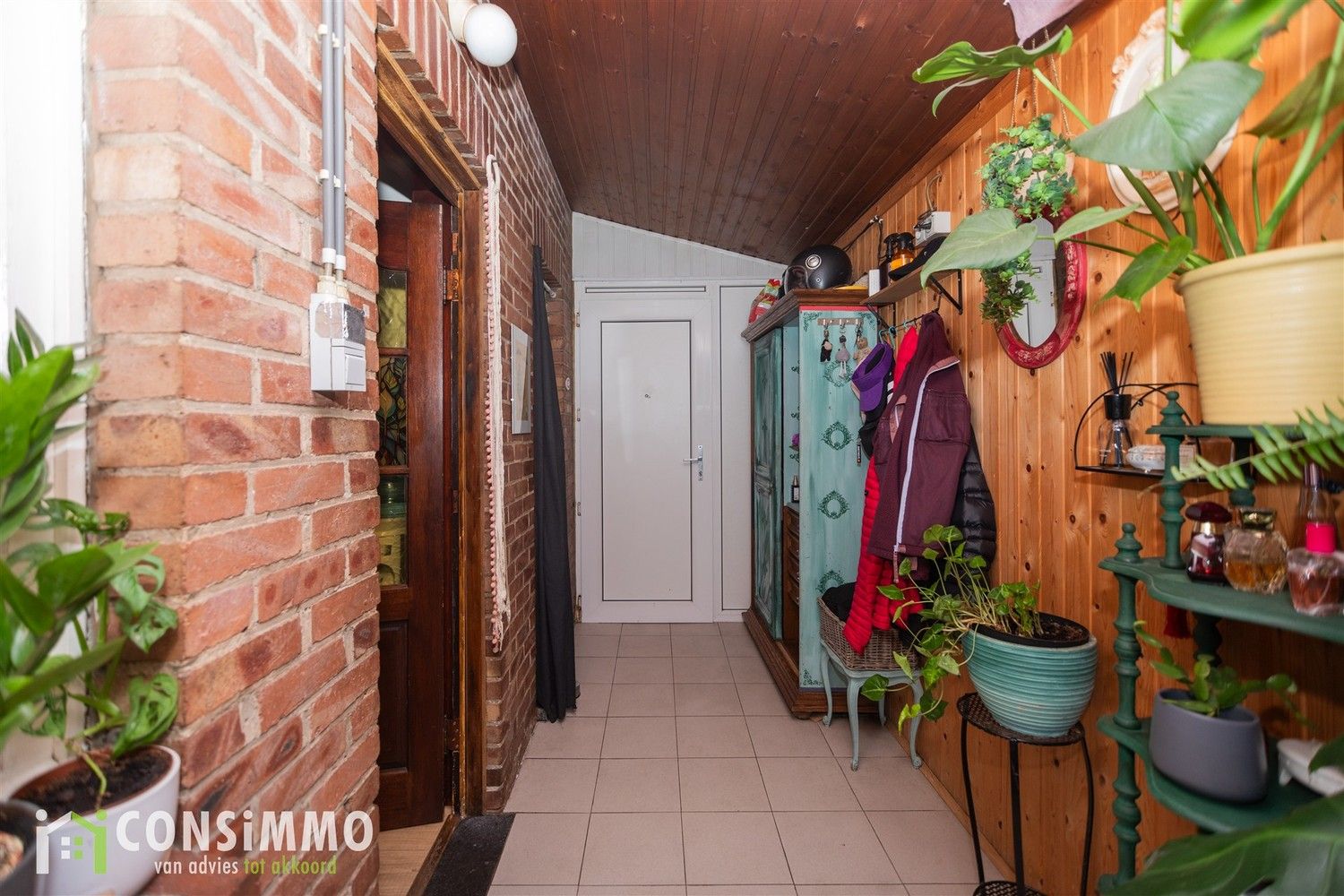 Ruime woning in Genk-Termien met 5 slaapkamers! foto 2