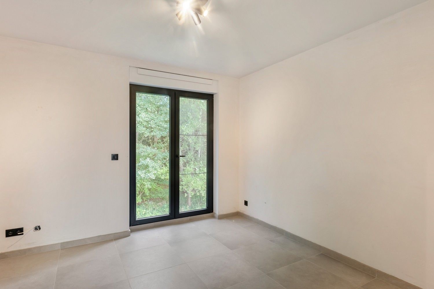 Nieuwe, energiezuinige open bebouwing in doodlopende straat. foto 24