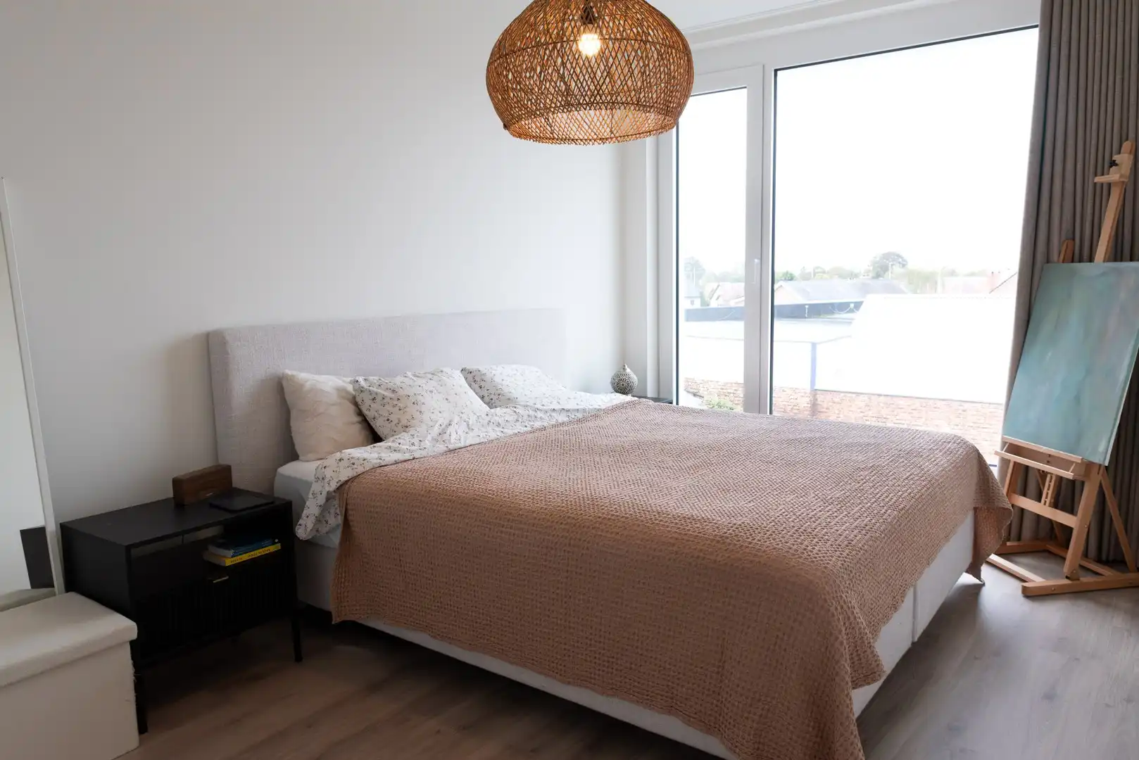 Stijlvol en energiezuinig nieuwbouwappartement met 2 slaapkamers en ruim overdekt terras, op wandelafstand van het centrum van Sint-Truiden. foto 12