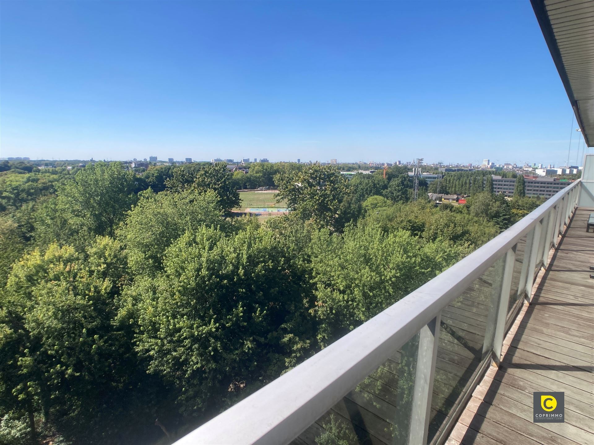 IN OPTIE! Prachtig gerenoveerd 2 slpk app met airco & ZW-terras! foto 14