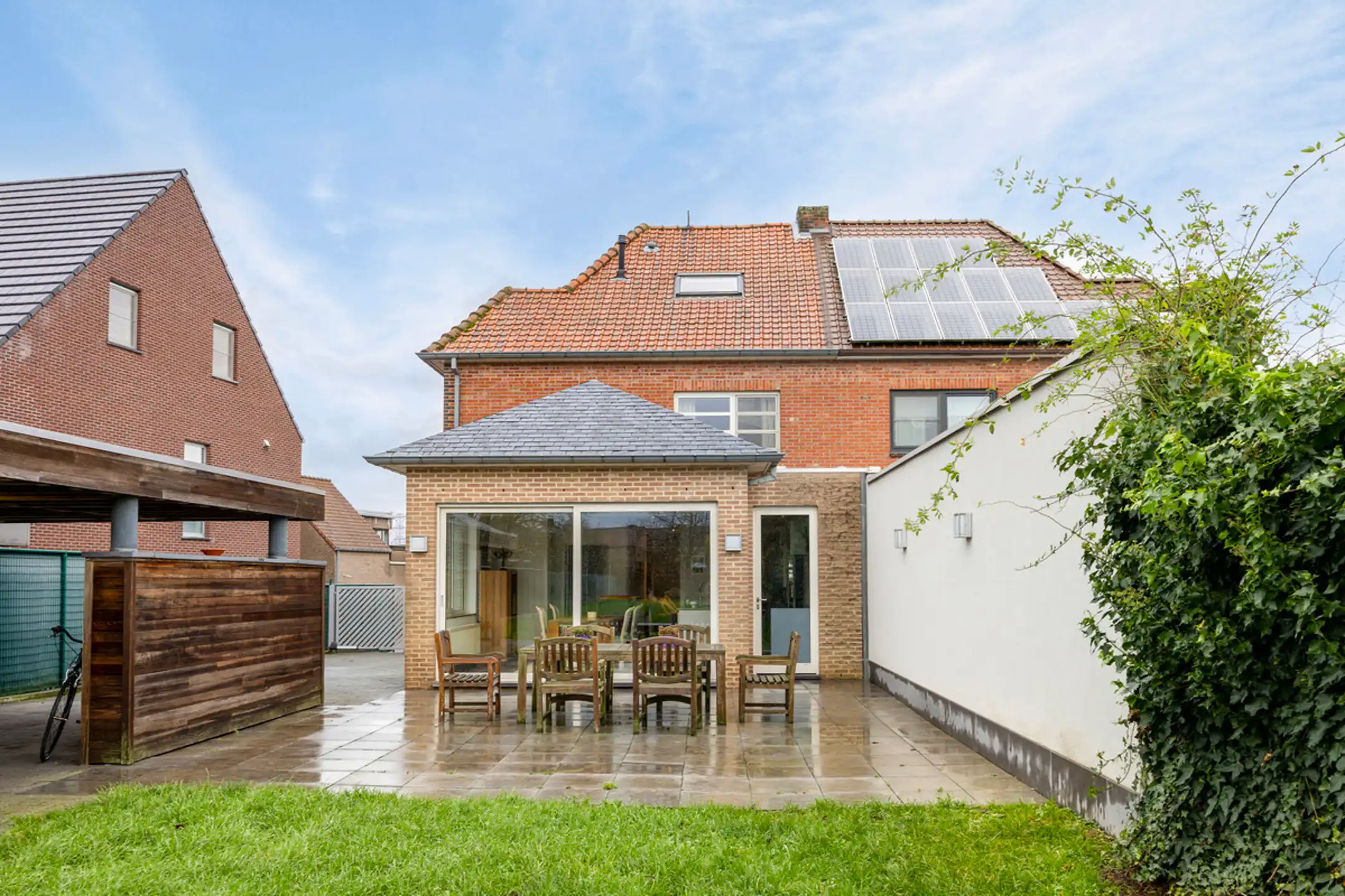 Charmante bemeubelde woning op toplocatie in Lanaken foto 29