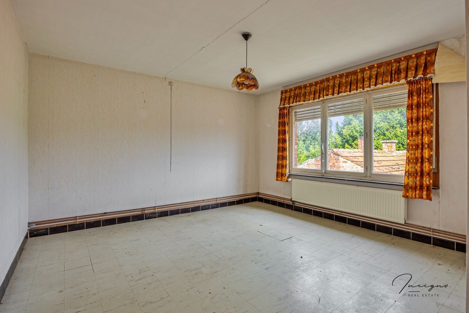 Renovatiewoning met veel potentieel en prachtige tuin foto 14