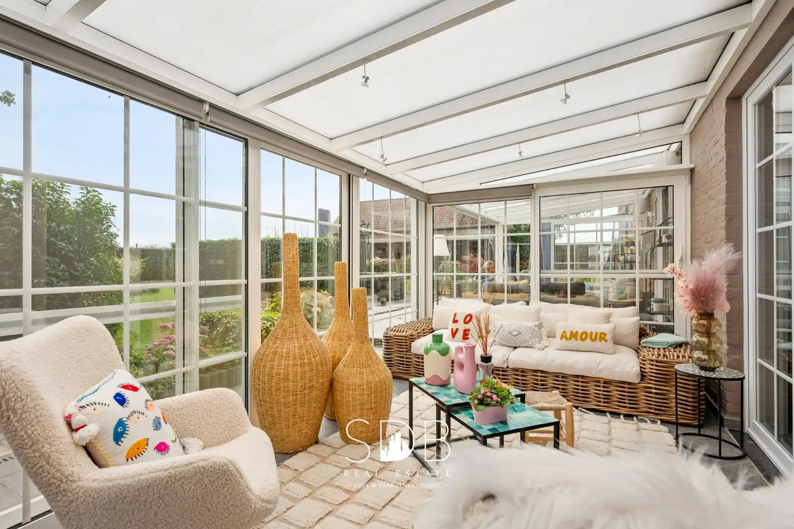 Prachtige landelijke hoeve woning met gezinstuin en graslanden op 1hectare foto 12