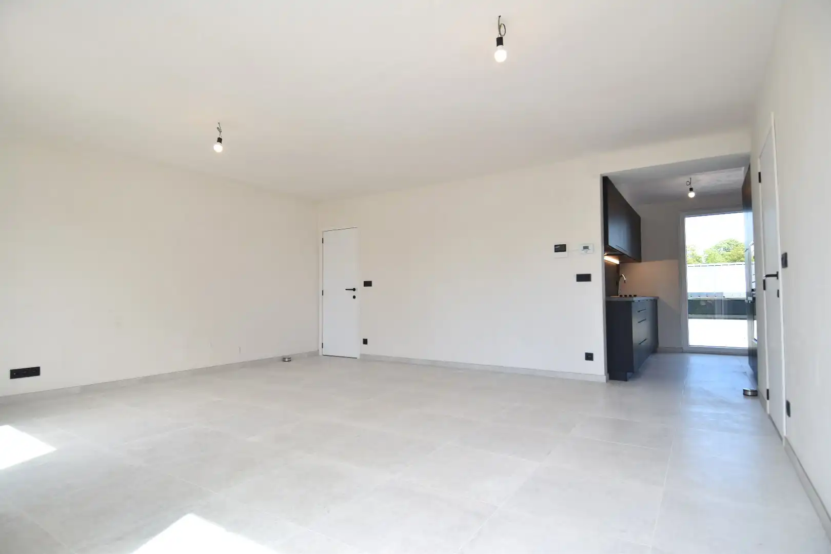 Appartement te koop met 2 slaapkamers en zonnige terras in Helkijn foto 7