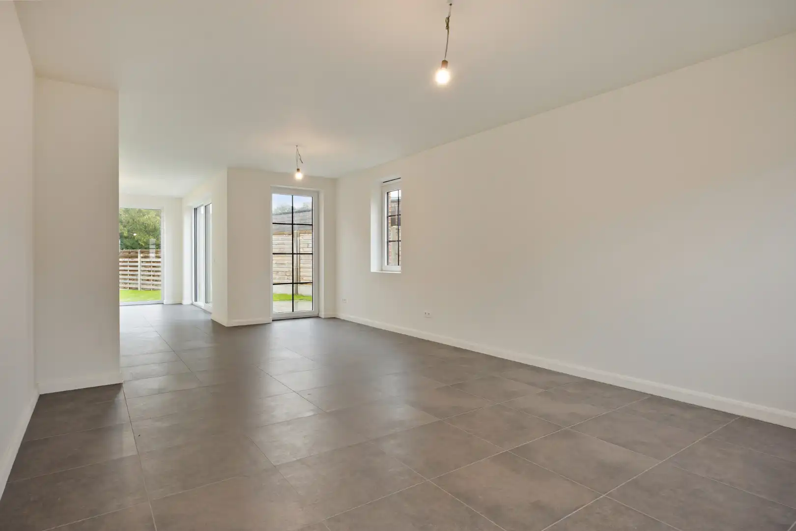 Kwalitatief afgewerkte en ruime nieuwbouw (HOB) met 3 ruime slpks op 412 m² te Olen ! foto 5
